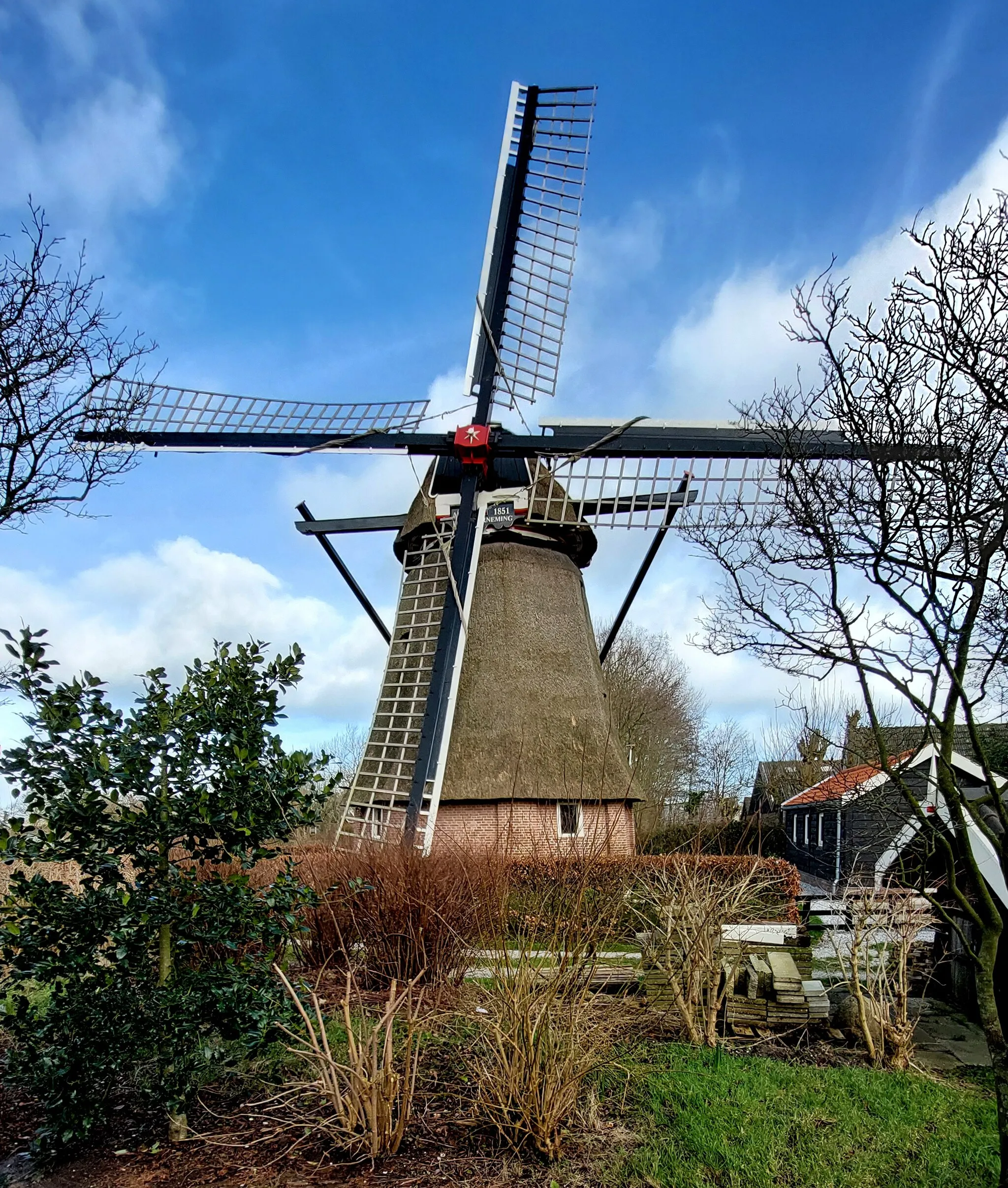 Photo showing: 'De Onderneming' is in reitdutsen nôtmûne yn it Noard-Hollânske doarp Hippolytushoef.