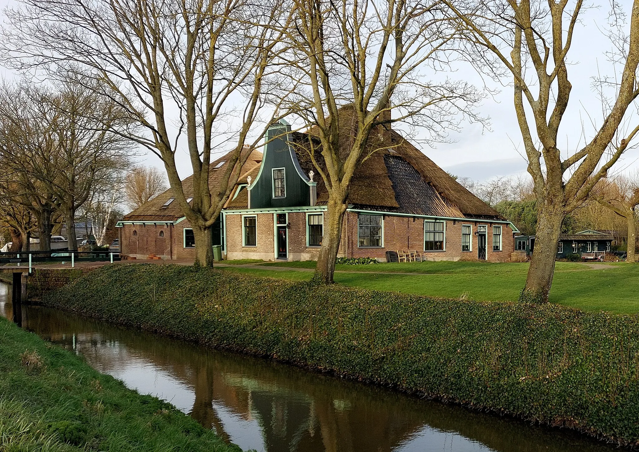 Photo showing: Stjelp oan De Gouwe by Heechwâld.