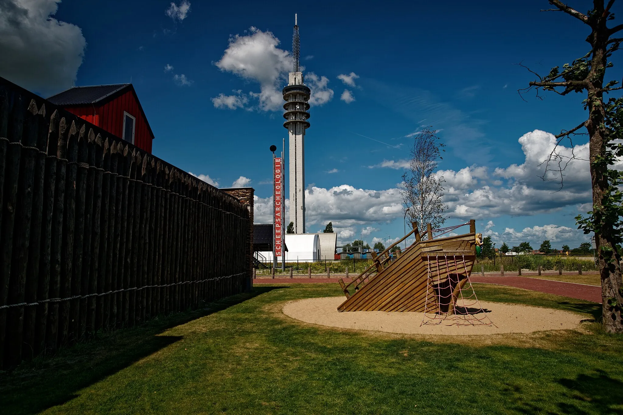 Photo showing: Bataviastad - Zeven Proviciënplein - View North