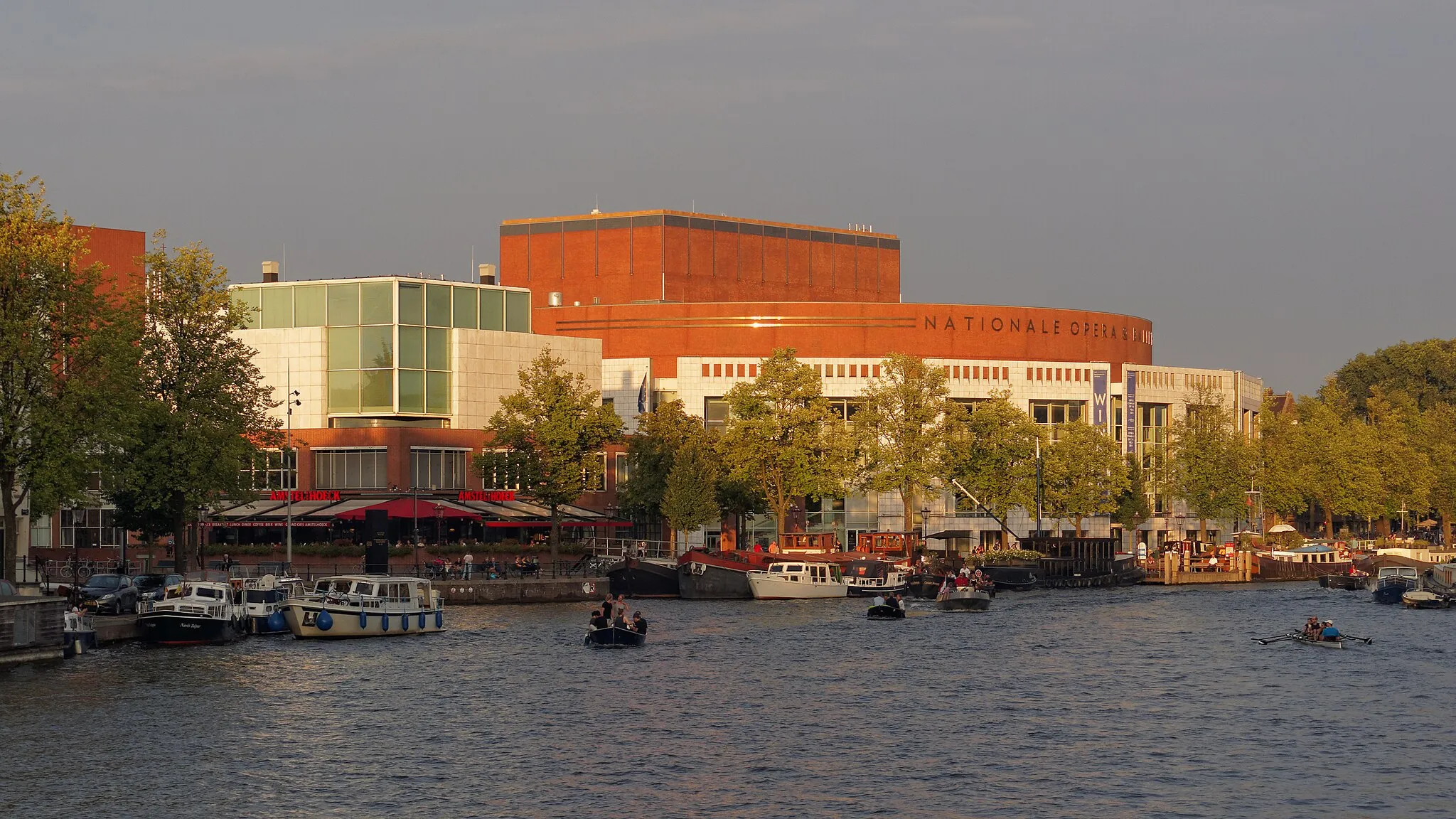 Photo showing: View of Stopera and Amstel river, Amsterdam, from west.