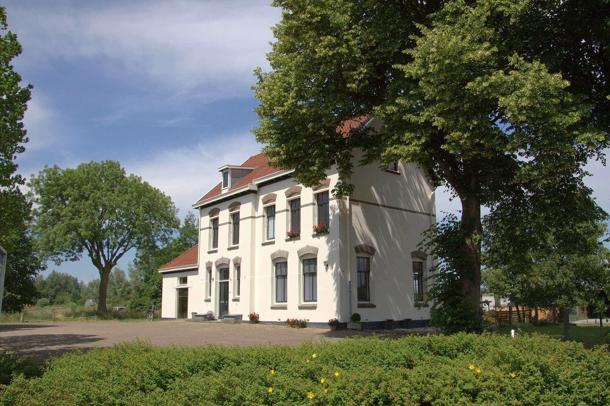 Photo showing: In het buurtschap Demmerik staat het mooi gerestaureerde station van Vinkeveen, dat dienst heeft gedaan tot 1950