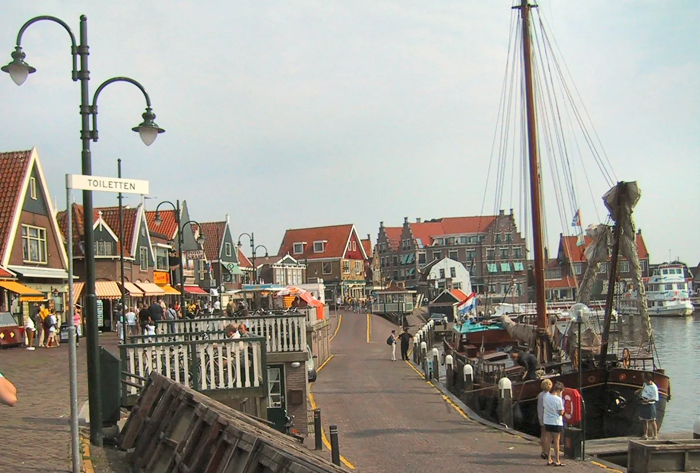 Photo showing: Harbour of Volendam, the Netherlands.