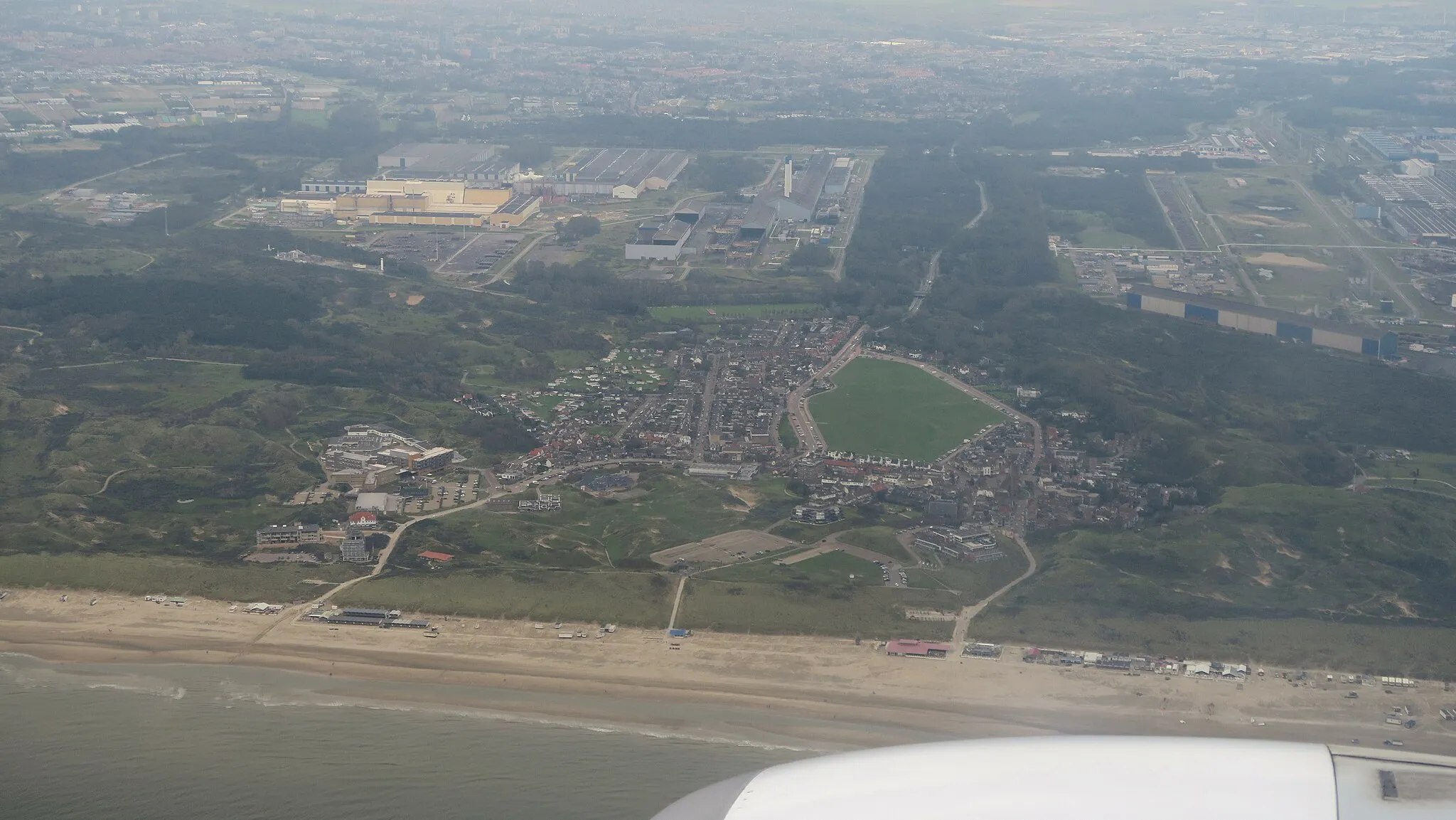 Photo showing: Wijk aan Zee, gezien naar het oosten