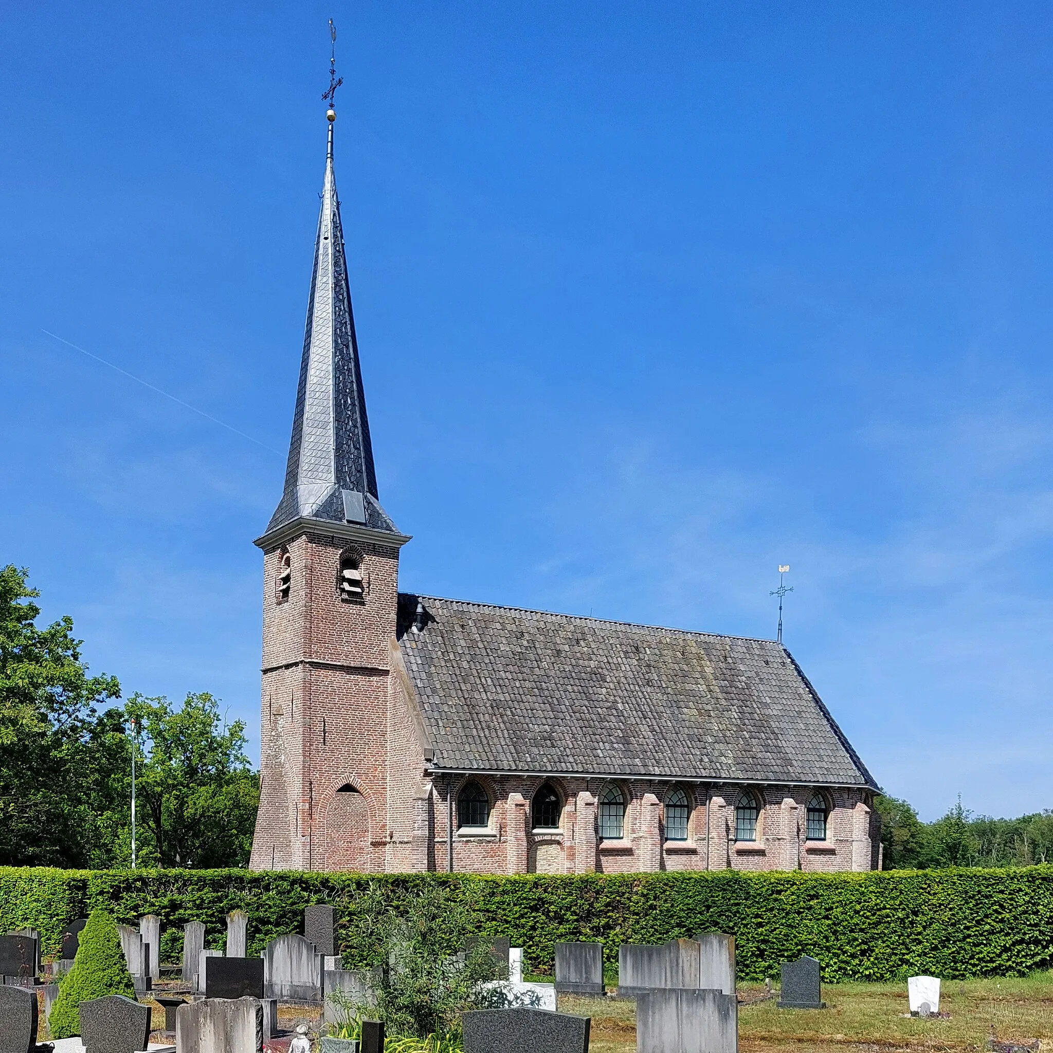 Photo showing: De Nikolaastsjerke is in tsjerkegebou yn Nijeholtpea yn de gemeente Weststellingwerf. De gemeente is oansletten by de Protestantske gemeente Ter Holten, dêr't ek de doarpen Aldeholtpea, Aldeholtwâlde en Teridzert by hearre.