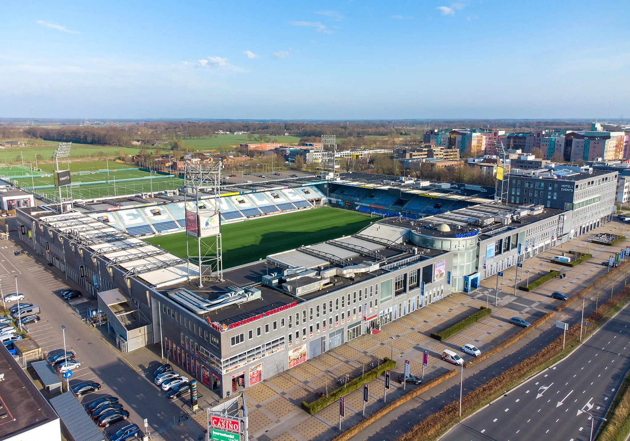 Photo showing: Voetbalstadion van PEC Zwolle