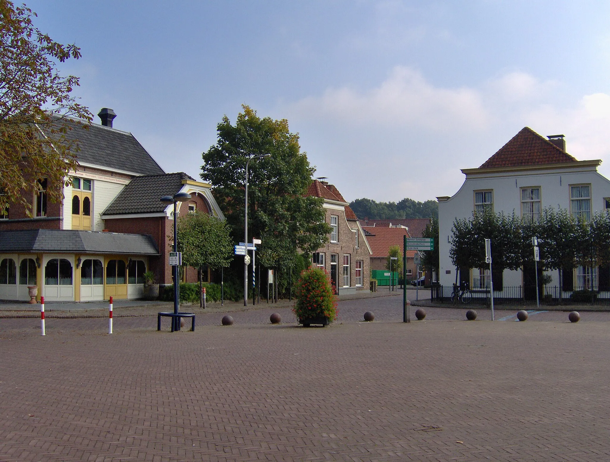 Photo showing: The square Dorsetplein in Borne, The Netherlands