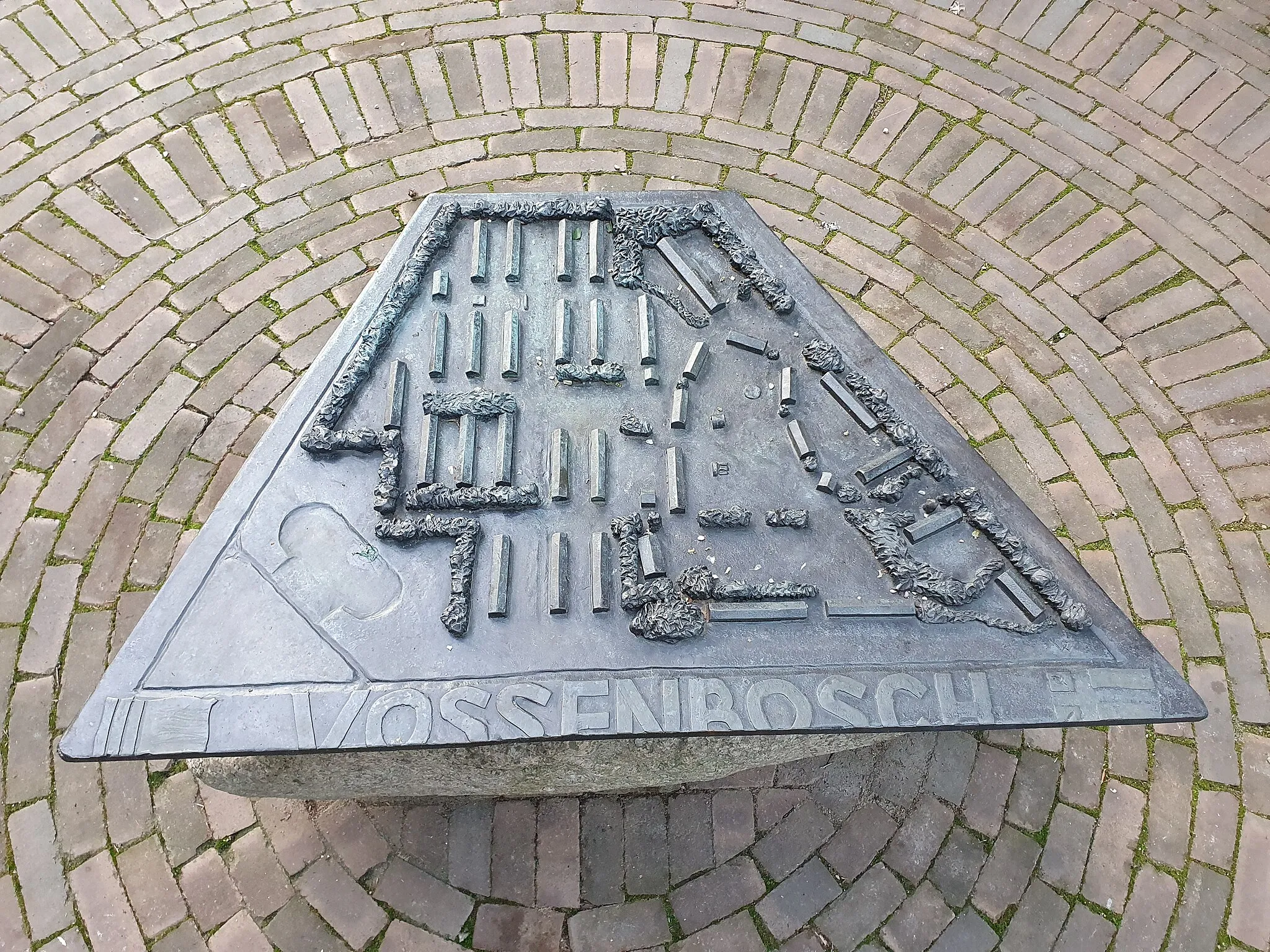 Photo showing: Monument Vossenbosch at Hoge Hexel (Wierden, NL) - detail -  - artwork of Okke Weerstand
