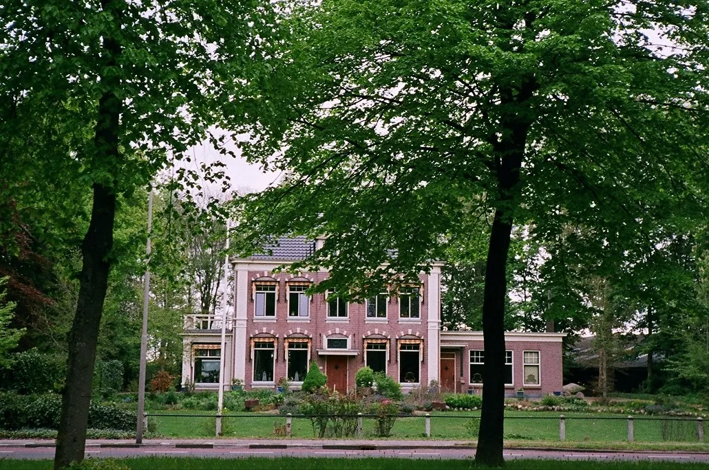 Photo showing: Mansion in Den Hulst, Overijssel, May 2010. Photo: Ni'jluuseger