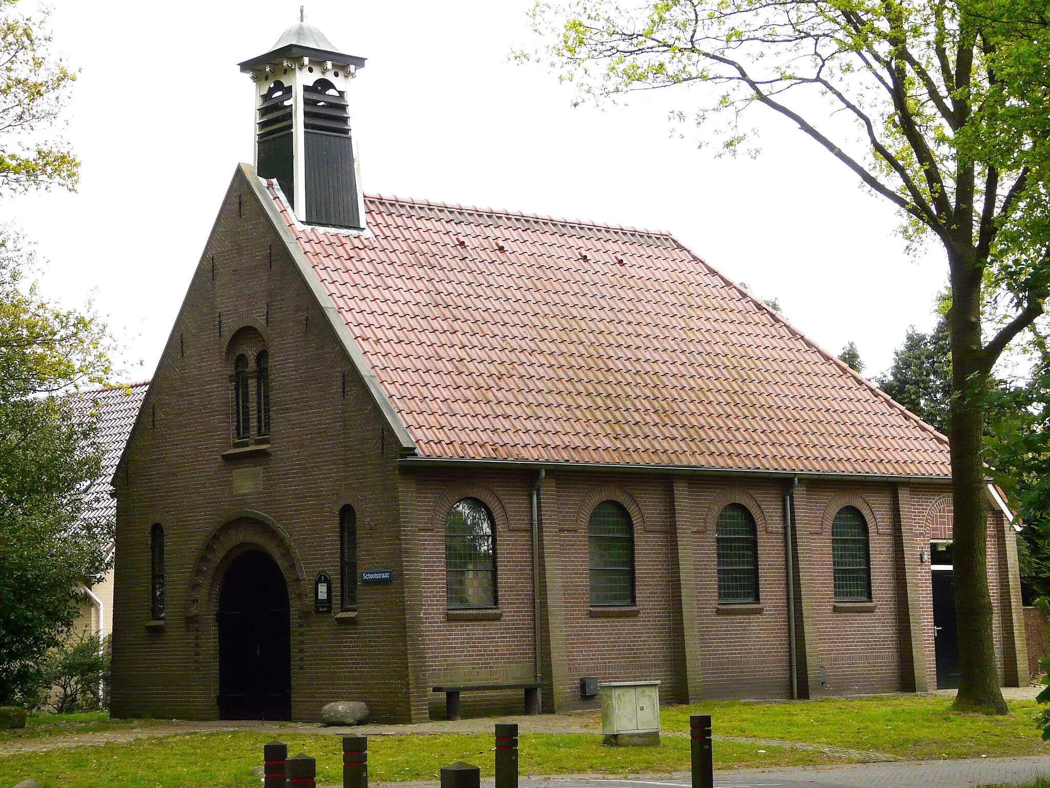 Photo showing: Kerk in de Schoolstraat in Uffelte