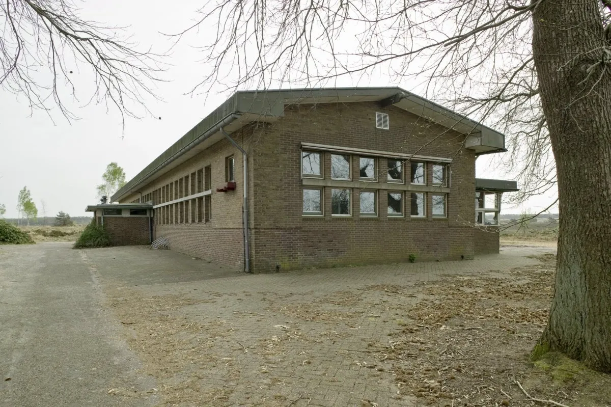 Photo showing: Complex Radio Kootwijk: Gebouw C : rechter voorzijde (opmerking: Deze opdracht gaat vooral om de bijgebouwen bij Radio Kootwijk)