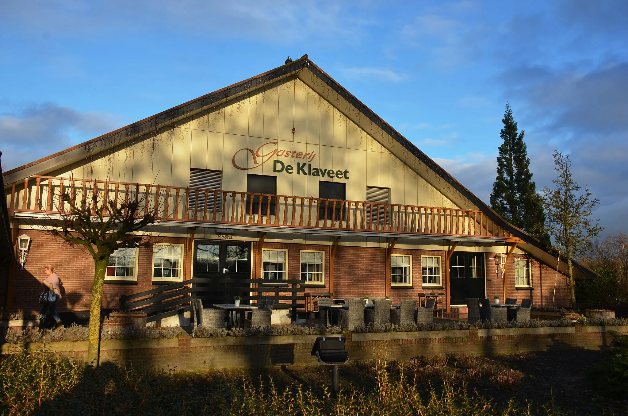 Photo showing: Zicht op deel van Restaurant/Partycenter de Klaveet aan de Postweg 1B in Achterveld (Leusden) tot eind 2016. Tegenwoordig is het Restaurant Chardonnay