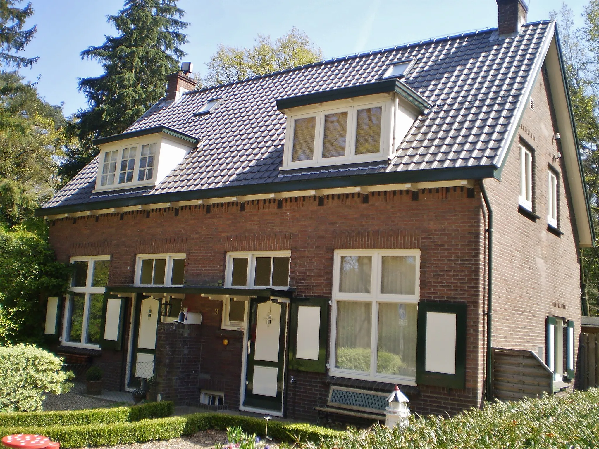 Photo showing: Van Weerden Poelmanweg 1-3