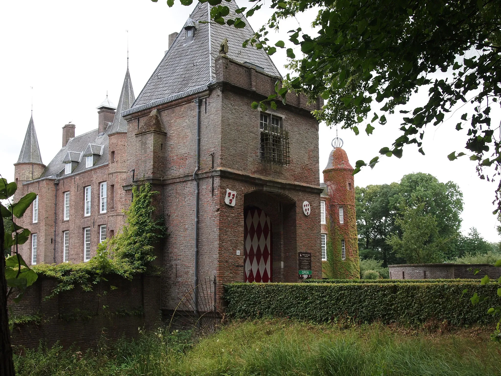 Photo showing: Poortgebouw Slot Zuylen, Oud-Zuilen