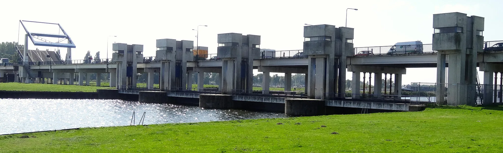 Photo showing: Nijkerkerkerbrug en Nijkerkerksluis bij het Nuldernauw