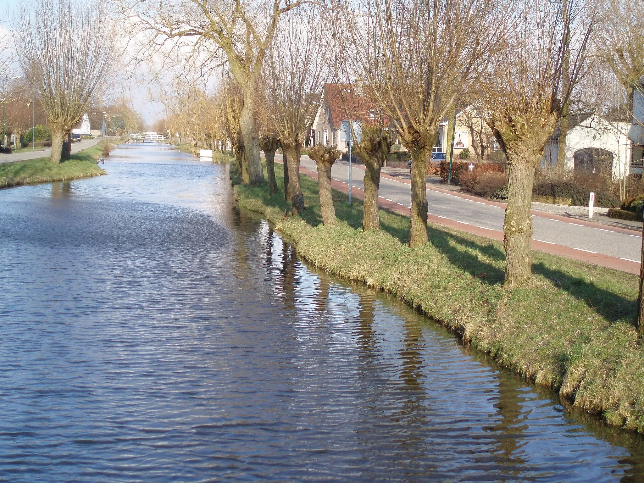 Photo showing: Polsbroek.