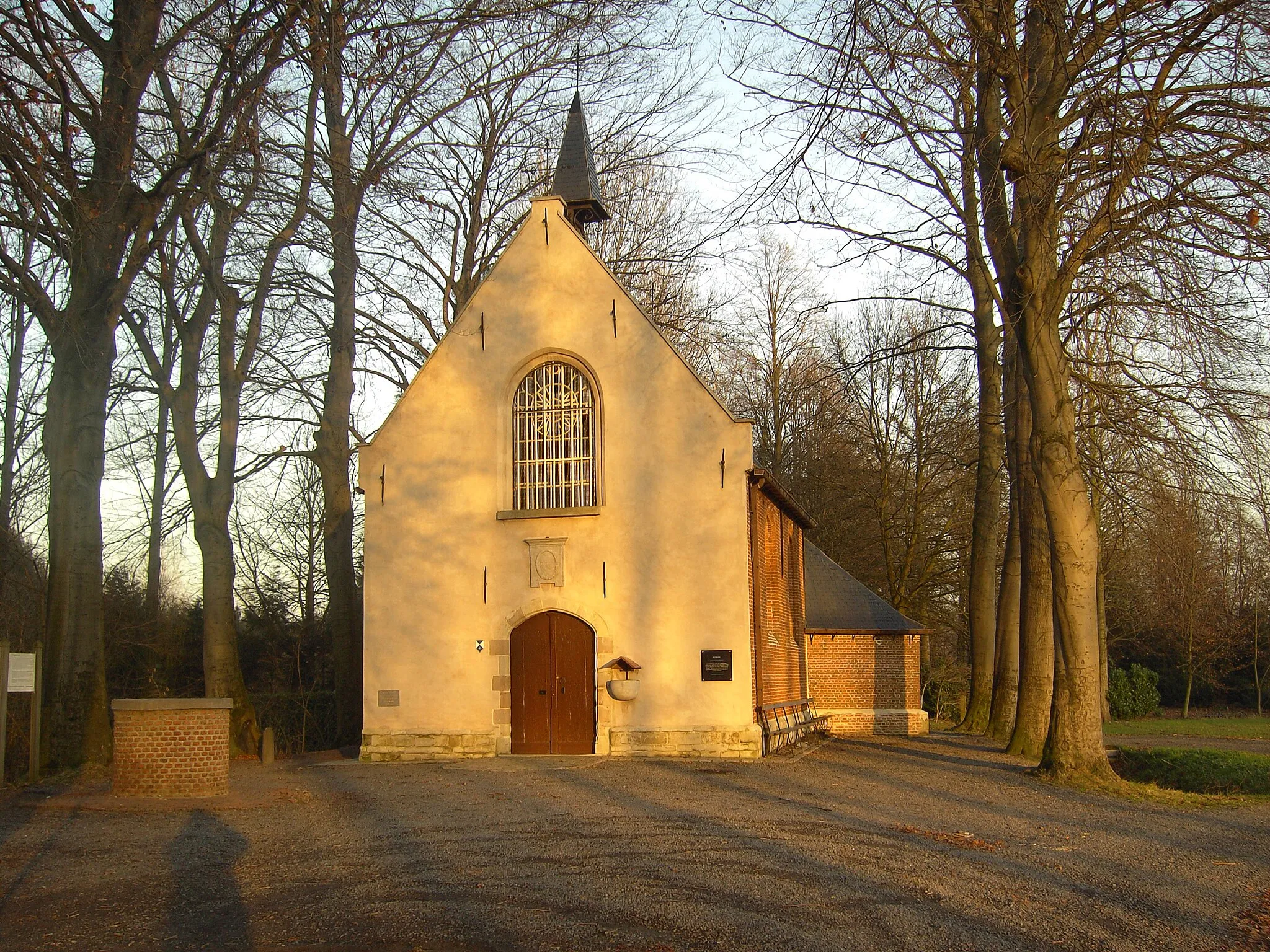Photo showing: Eksaarde (Lokeren) in Belgium - H. Kruiskapel