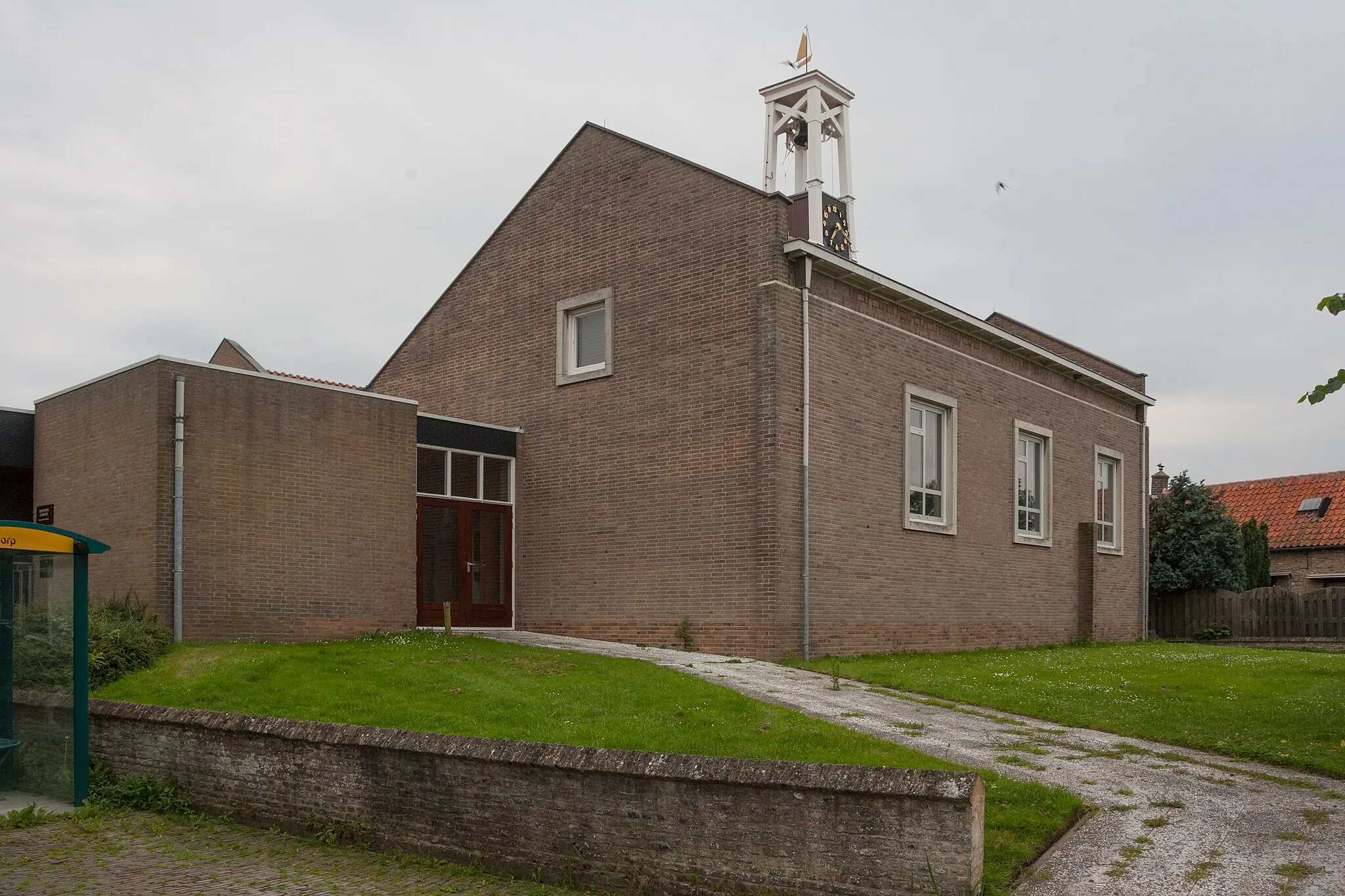 Photo showing: Kerk Sirjansland