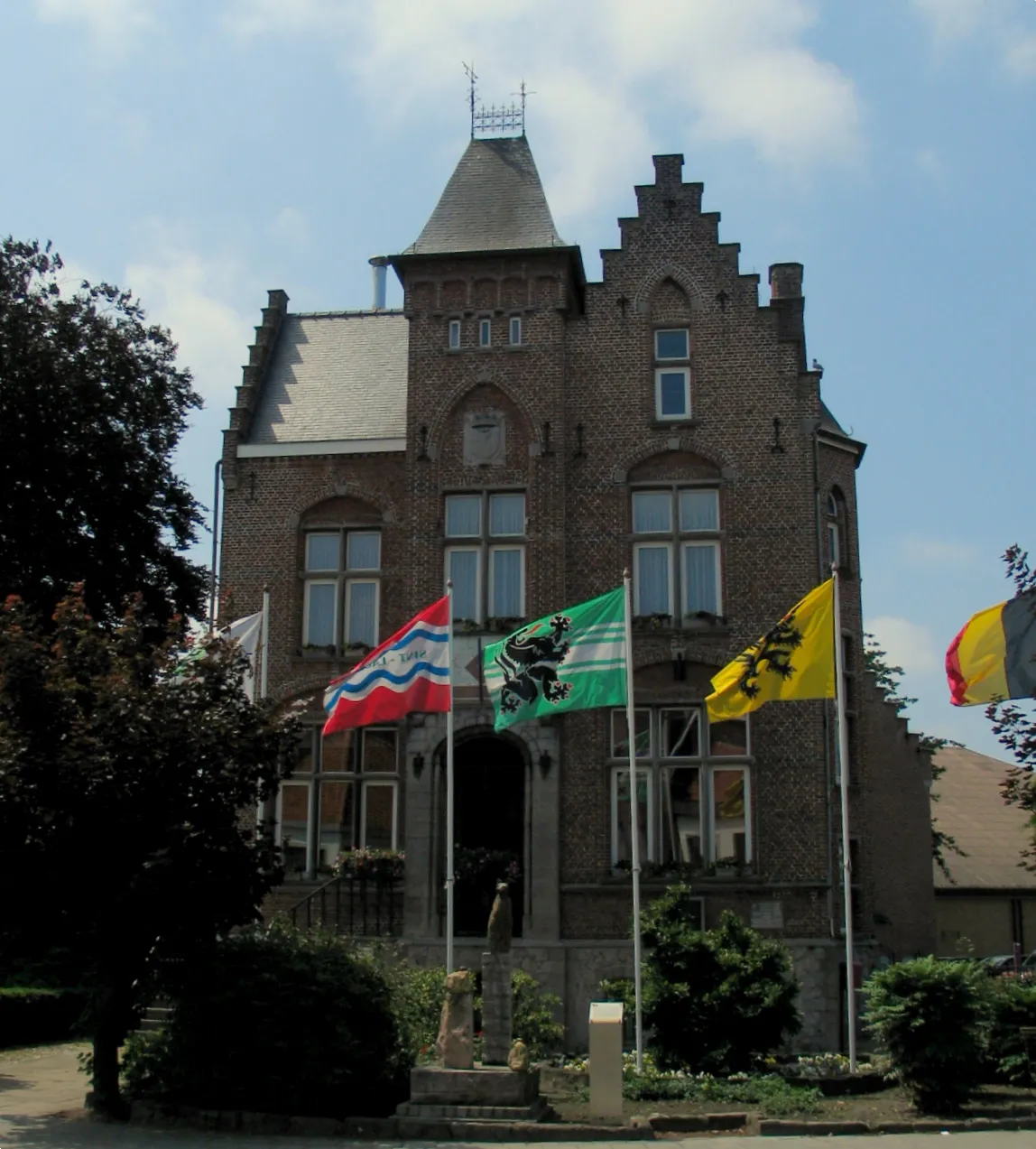 Photo showing: Town hall of Sint-Laureins (Belgium)