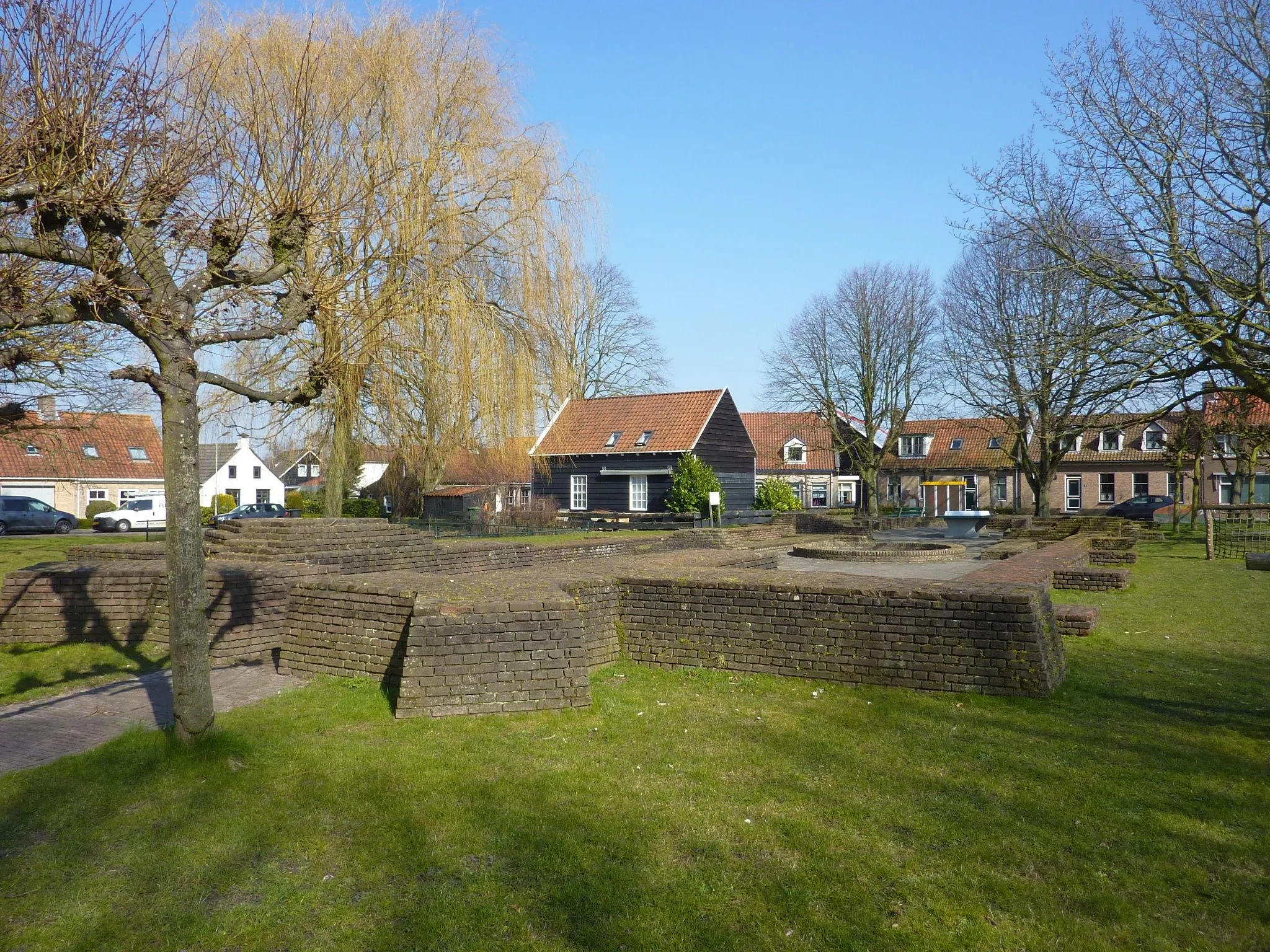 Photo showing: Kerkhof, Oud-Sabbinge
