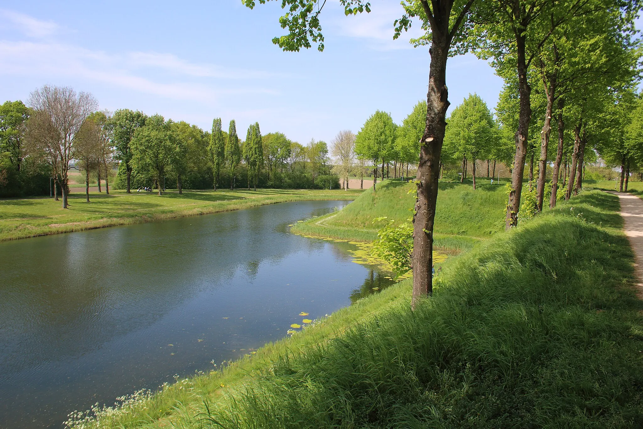 Photo showing: Stadswallen van Hulst (vestingstad), Zeeuws-Vlaanderen, Zeeland, Nederland