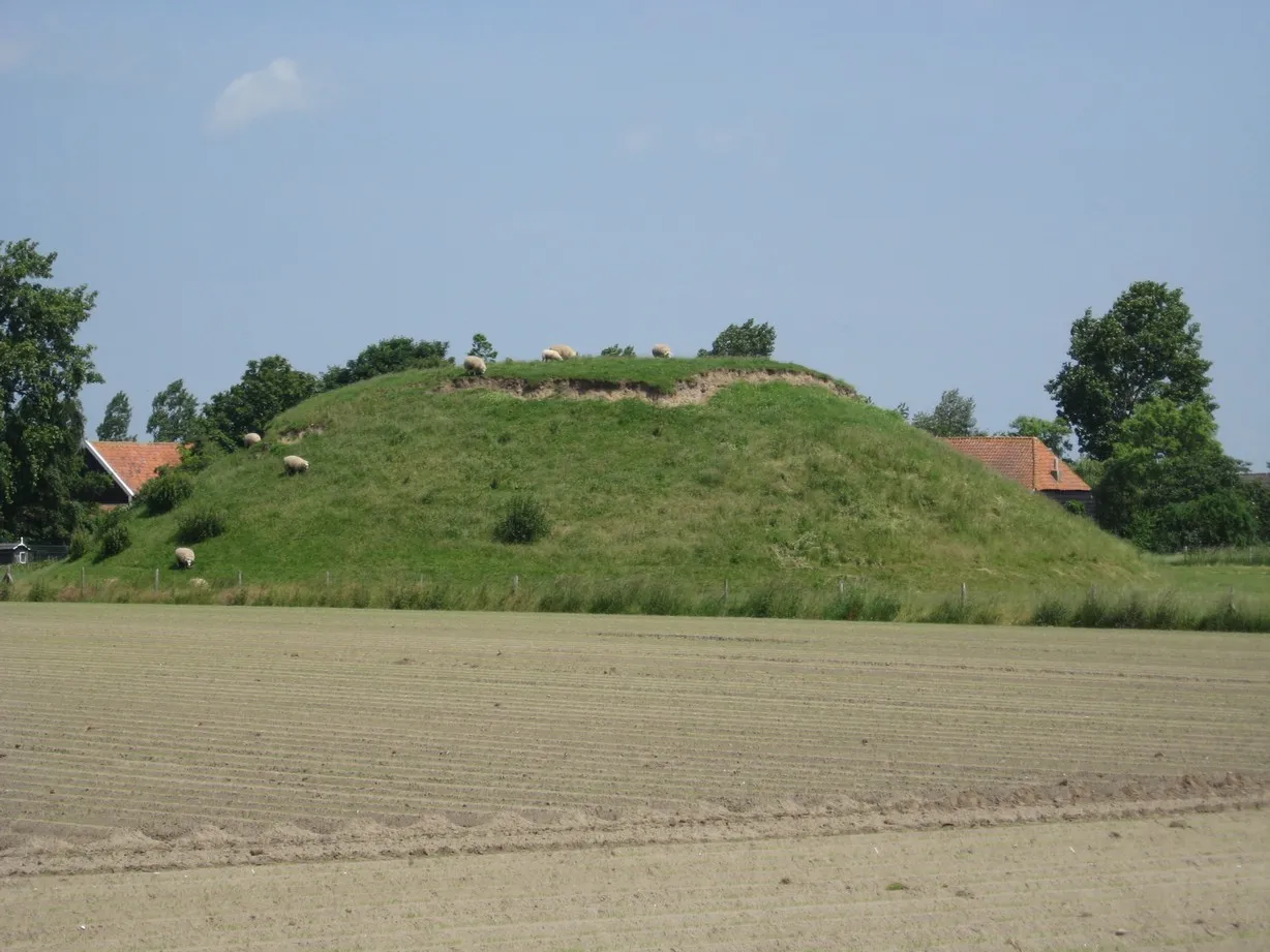 Photo showing: Motte-and-bailey in Westkerke, Tholen