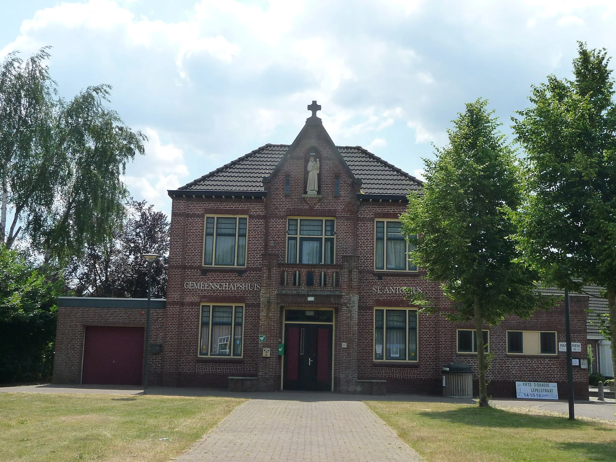 Photo showing: This is an image of a municipal monument in Bergen op Zoom with number