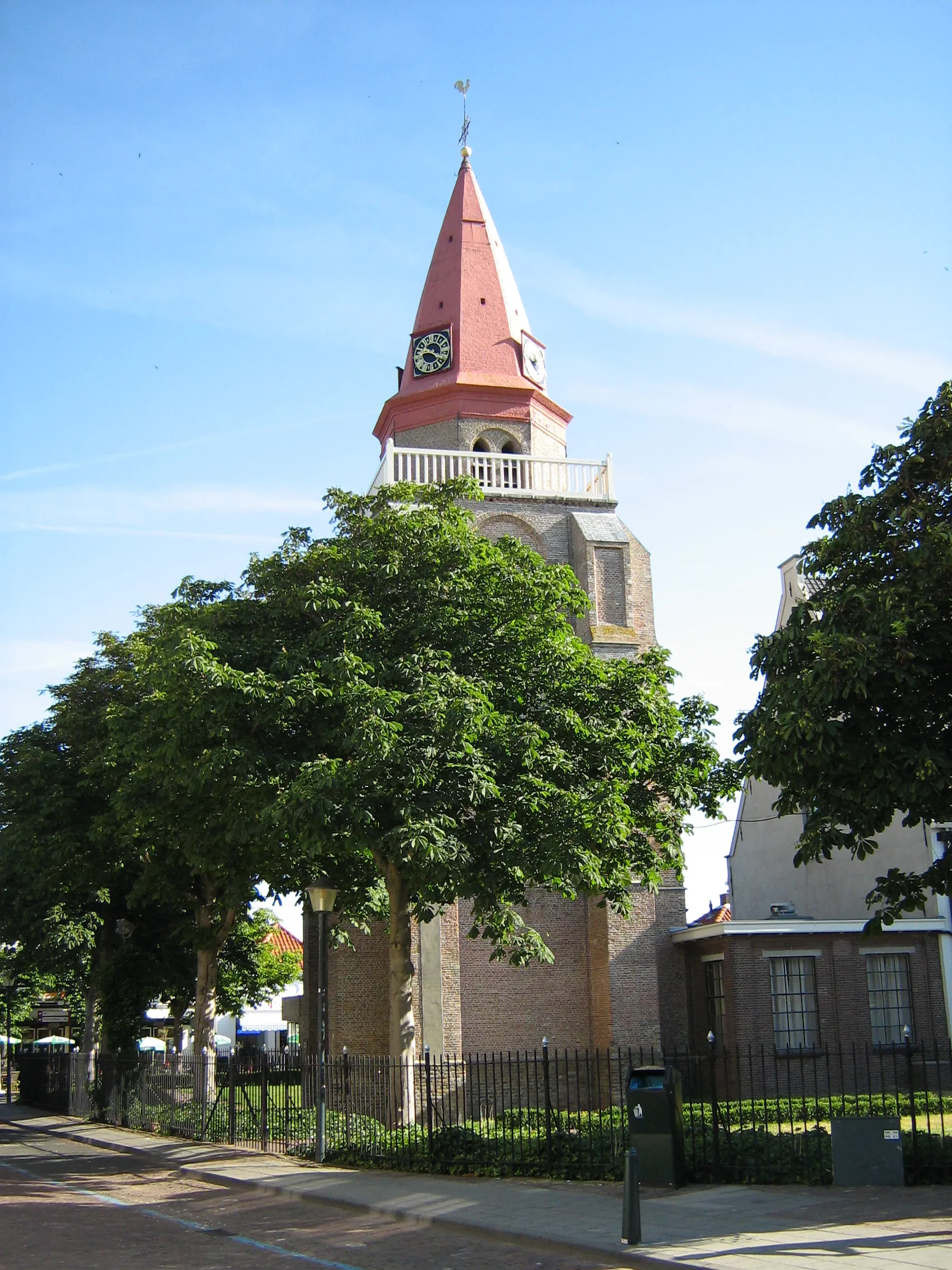 Photo showing: The tower in the centre of Ouddorp, The Netherlands.