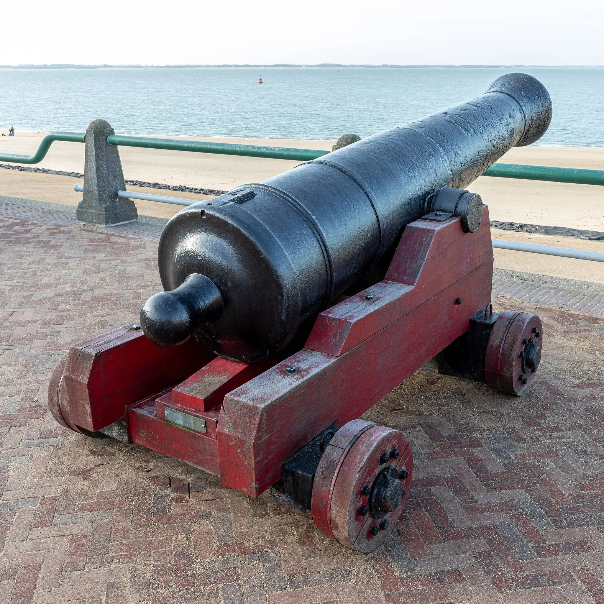 Photo showing: Cannons at Westbeer, Vlissingen, Zeeland, Netherlands