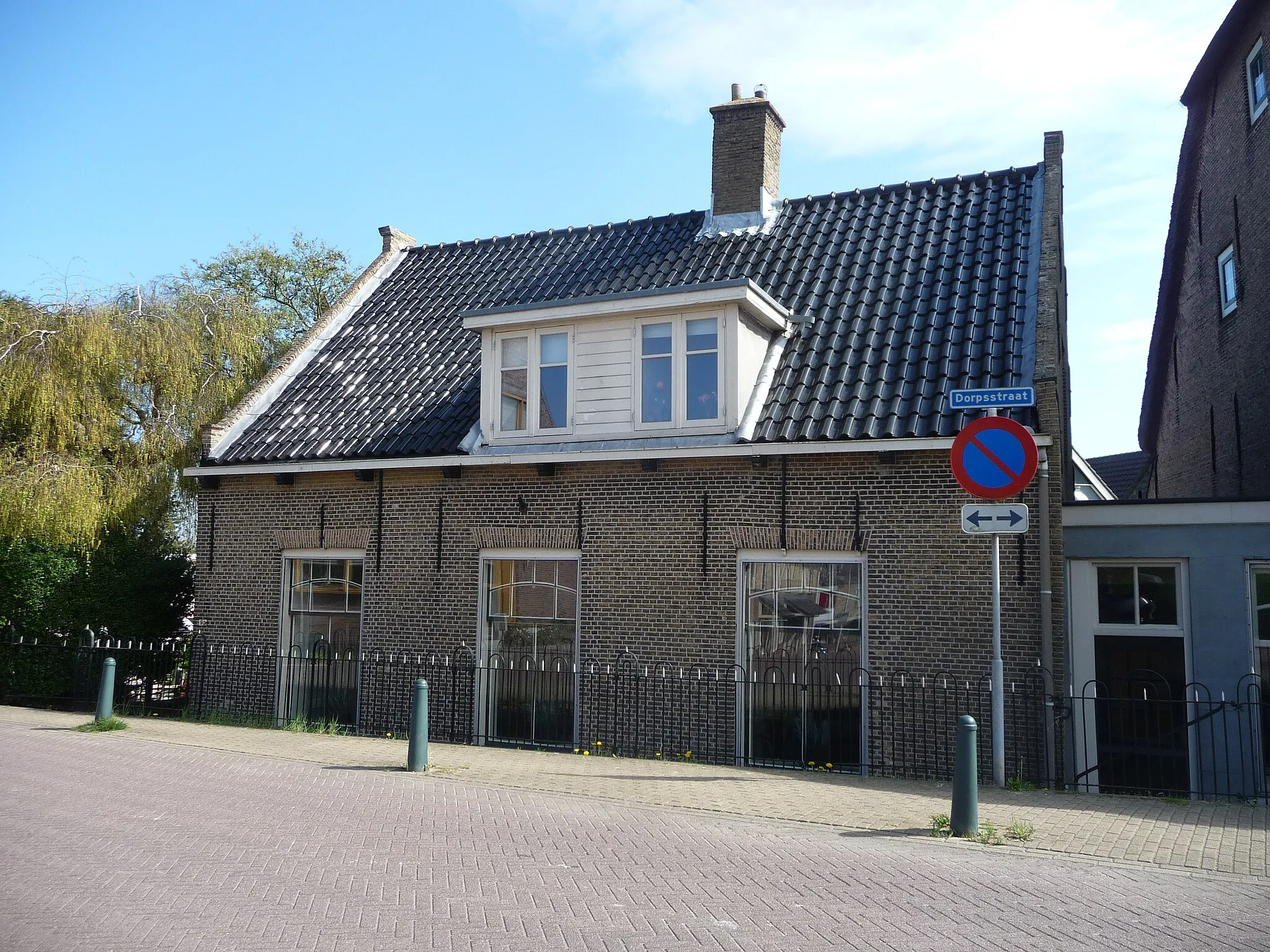 Photo showing: This is an image of a municipal monument in Zwijndrecht with number