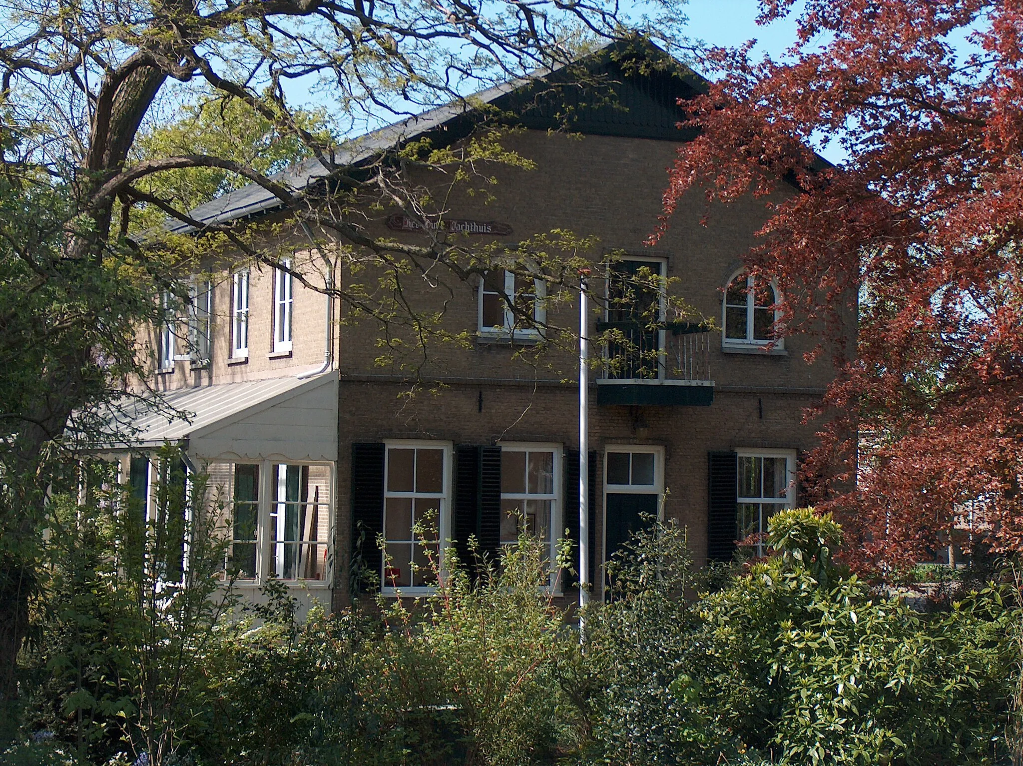 Photo showing: 't Oude Jachthuis, Molenweg 22, one of three official monuments in the village of Rozenburg, Municipality of Rotterdam