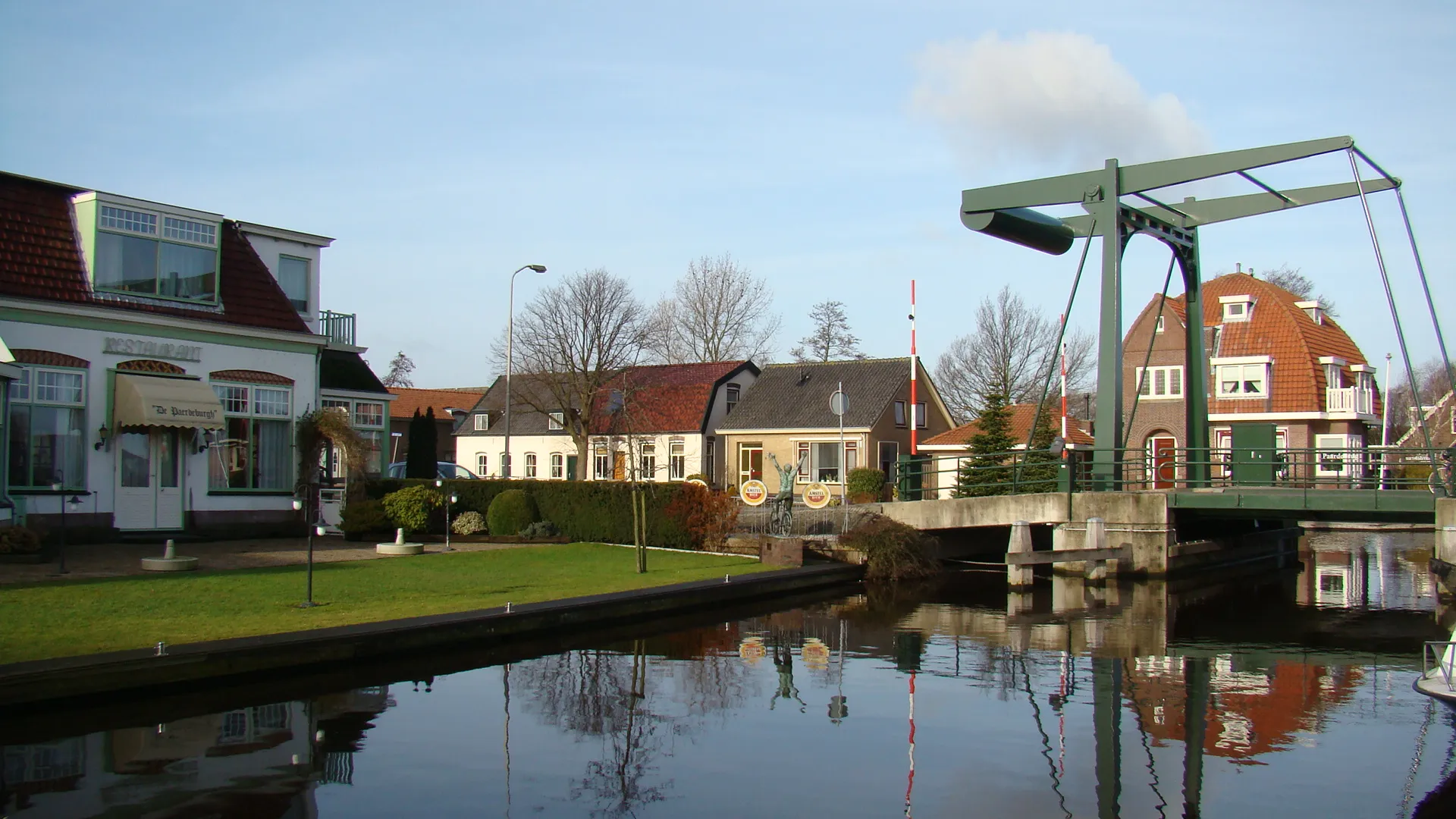 Photo showing: Rijpwetering dorpsgezicht

Rijpwetering village view