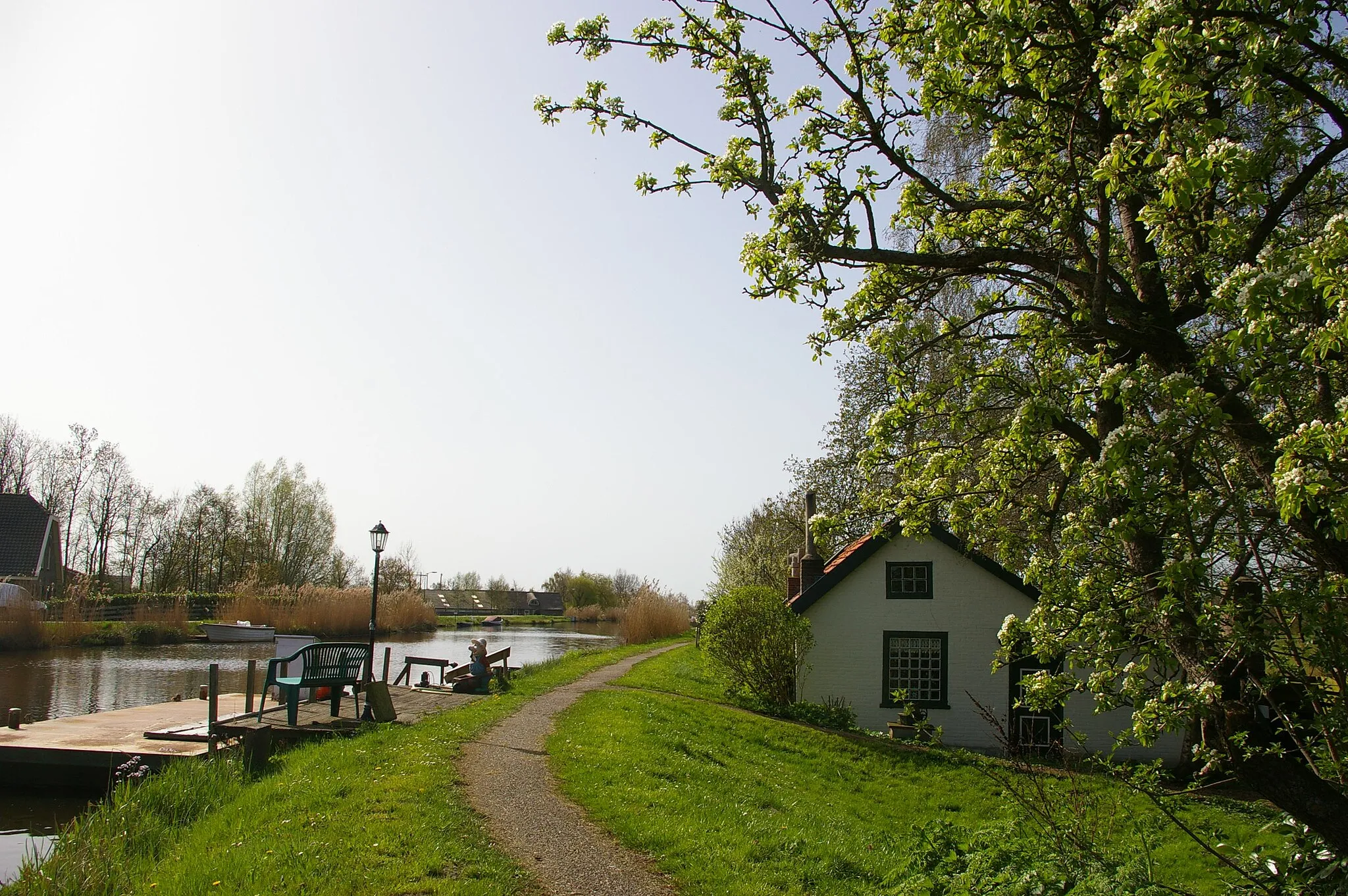 Photo showing: On the Marskramerpad hiking trail, near Woerdense Verlaat, river shown is the Kromme Mijdrecht.