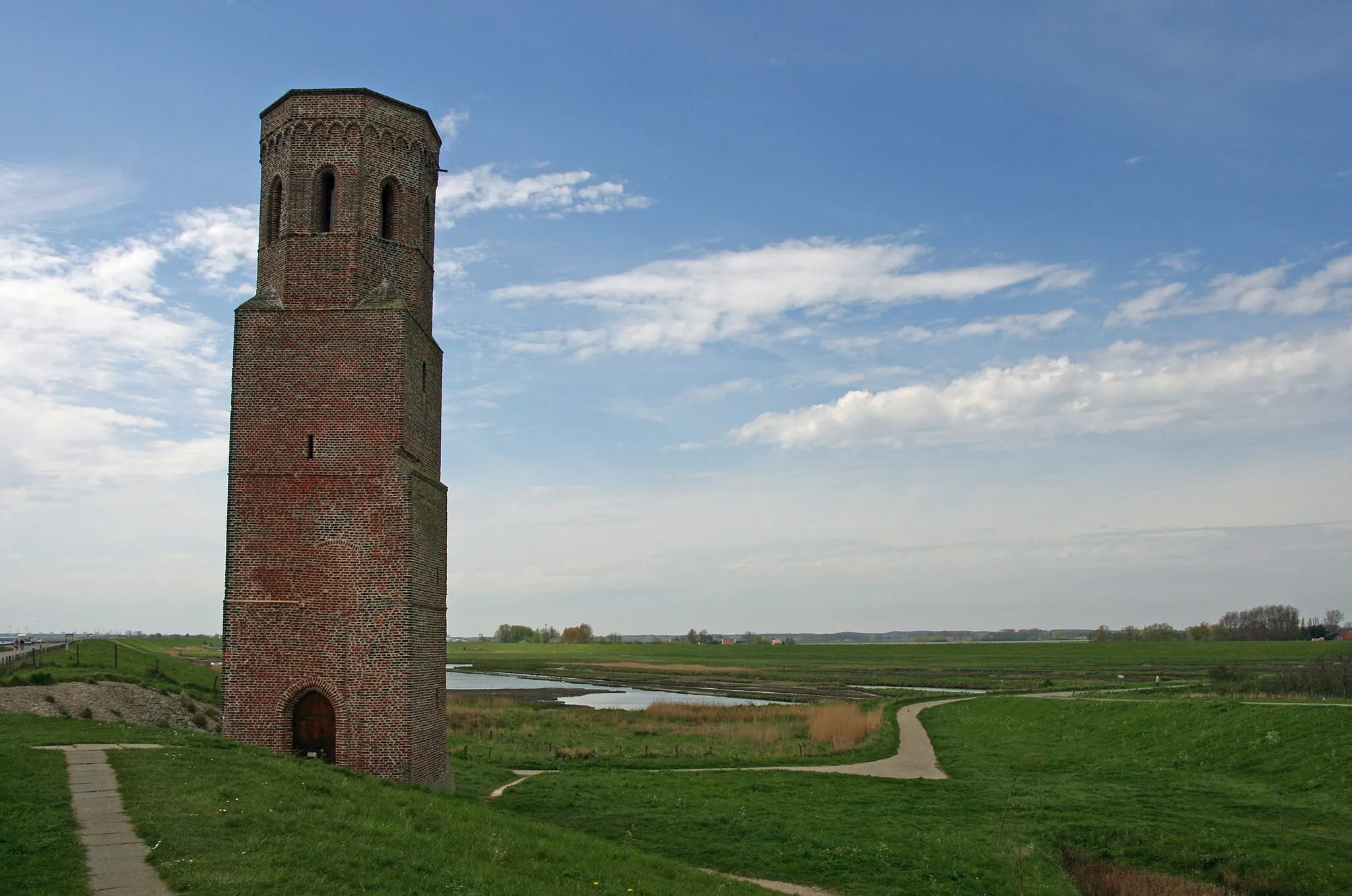 Photo showing: Plompetoren: eenzaam en alleen