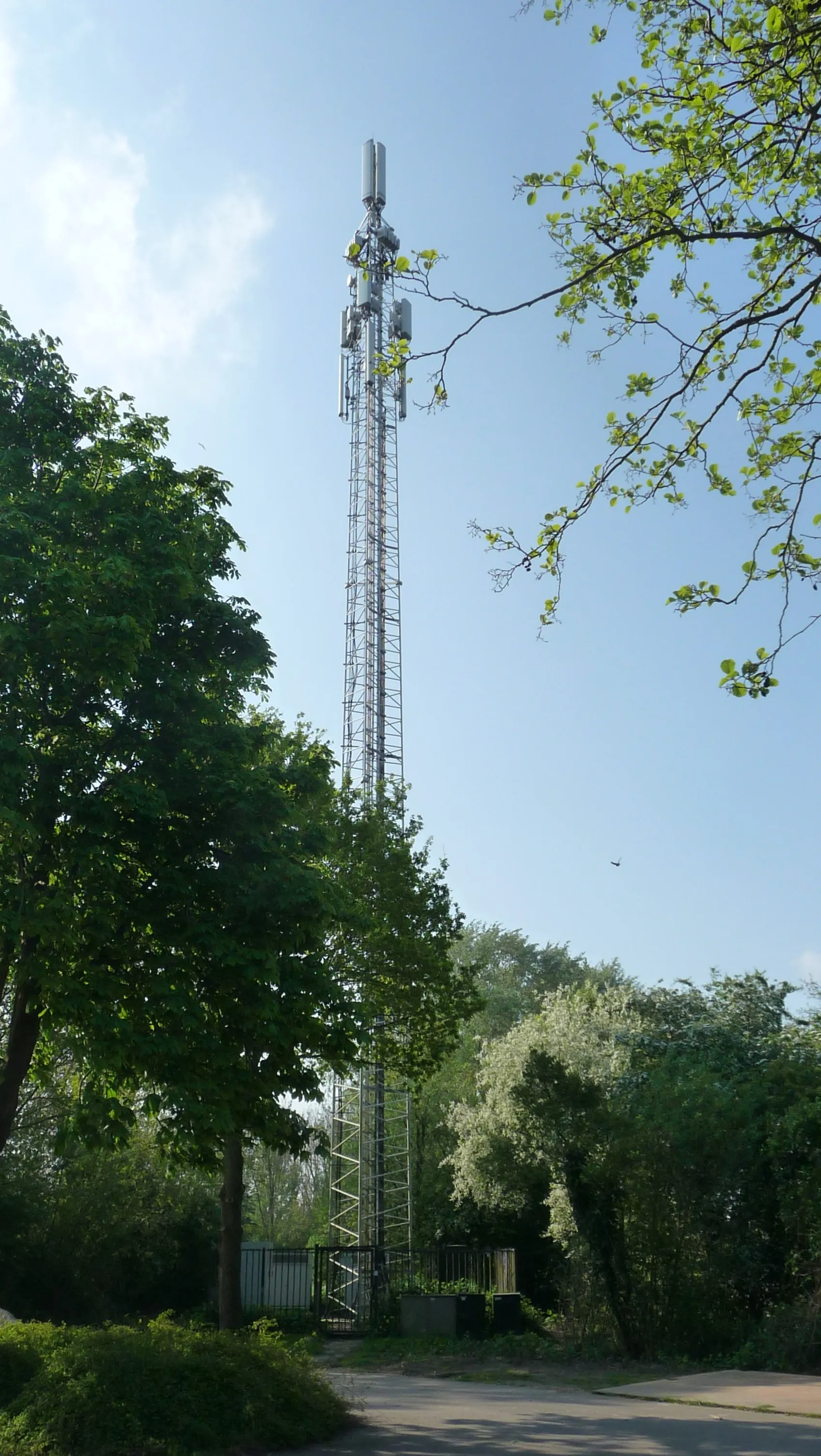 Photo showing: Antenne-installatie Middelweg Spijkenisse