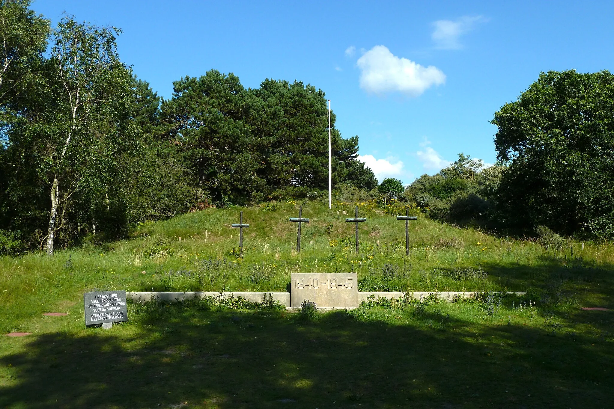 Photo showing: This is an image of a war memorial in the Netherlands, number: