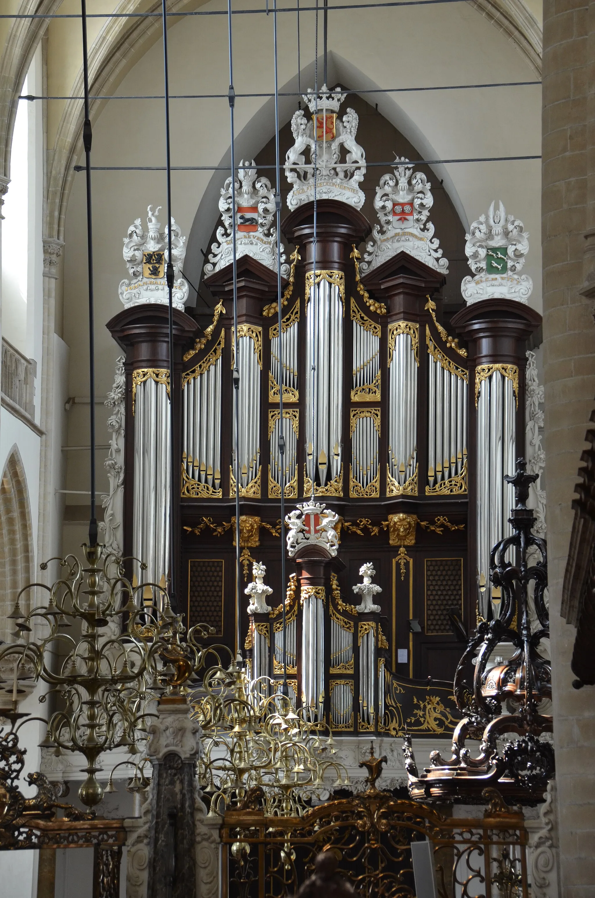 Photo showing: Monumental Bach Organ dated 1672 in the Great church of Dordrecht