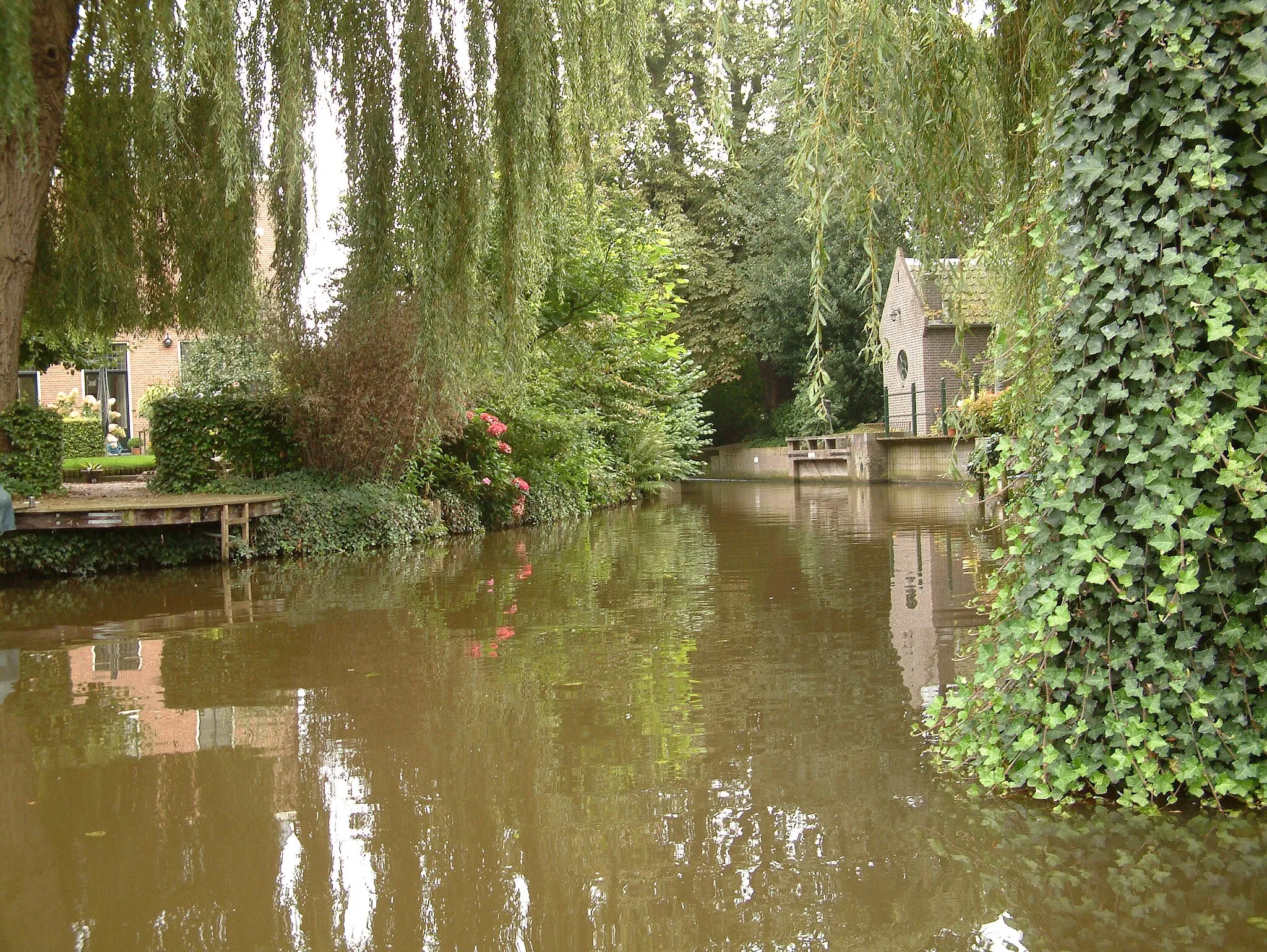 Photo showing: Sluice in Meerkerk, the Netherlands