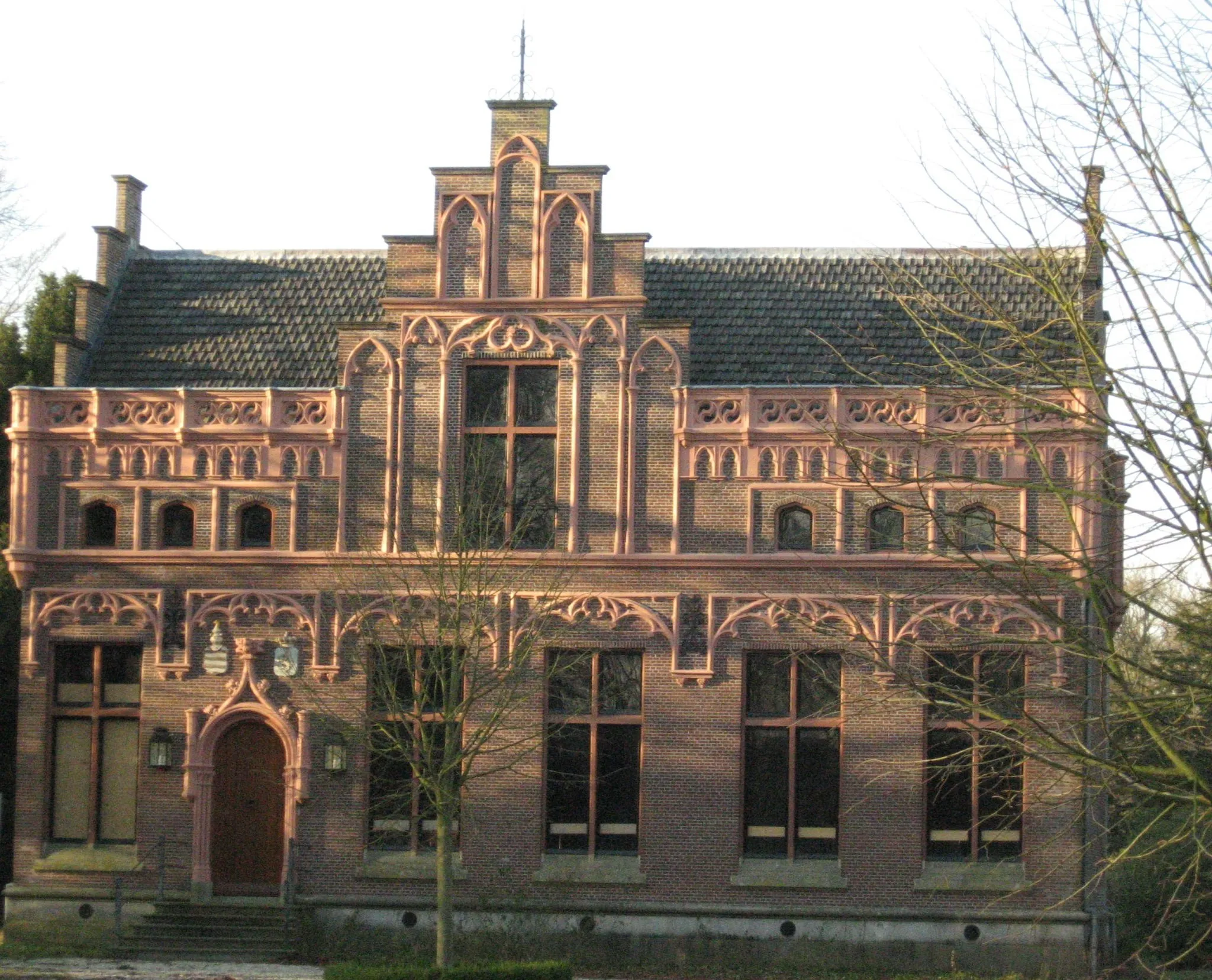 Photo showing: neogothic castle built for Frederik der Nederlanden mid nineteenth century.