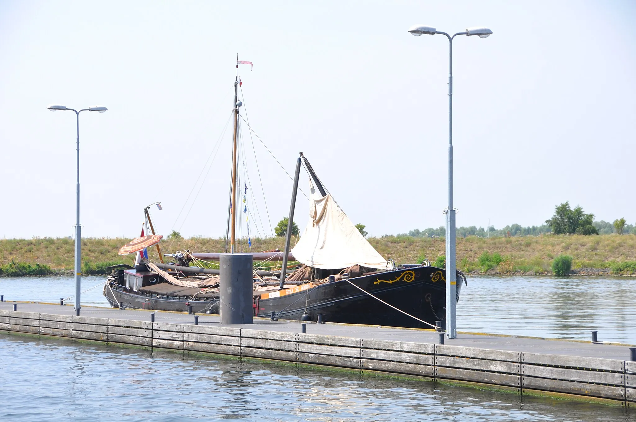 Photo showing: De FEMMIGJE bij de reunie 2013 van de LVBHB in Middelburg en Vlissingen.