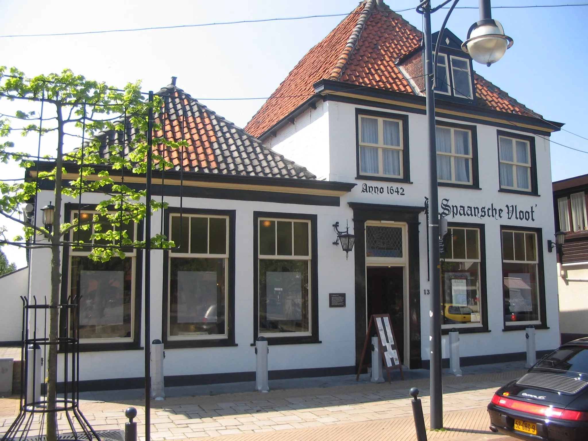 Photo showing: De Spaansche Vloot, a rijksmonument and restaurant in 's-Gravenzande, the Netherlands. It was an inn.