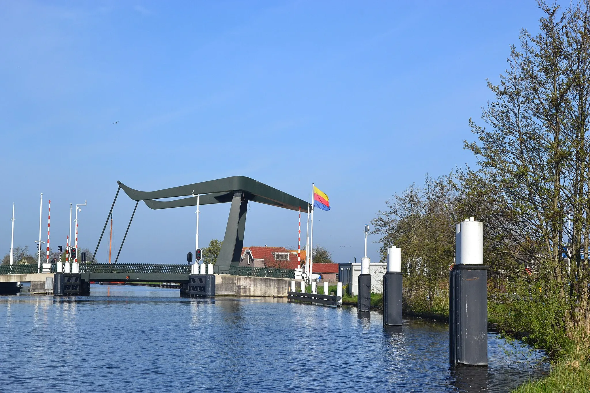 Photo showing: Bridge across Amstel river at De Kwakel/Vrouwenakker, replacing bridge dating from 1930.
