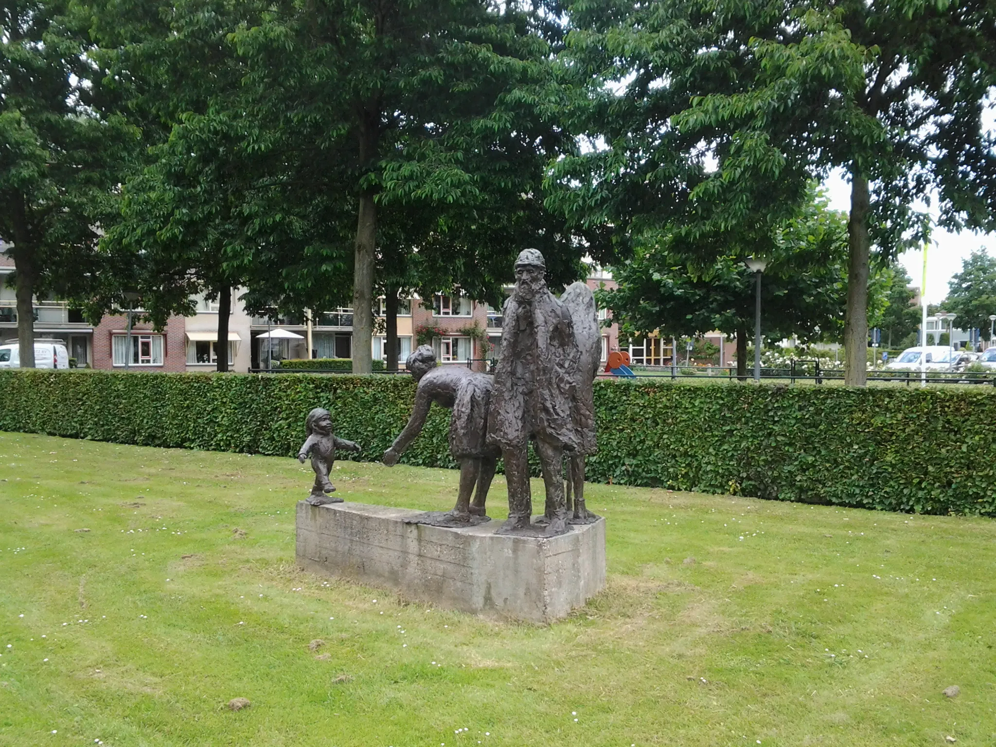 Photo showing: Generaties, beeldengroep van Karel Gomes bij de Schuilhoeve, Keizersweg, Badhoevedorp