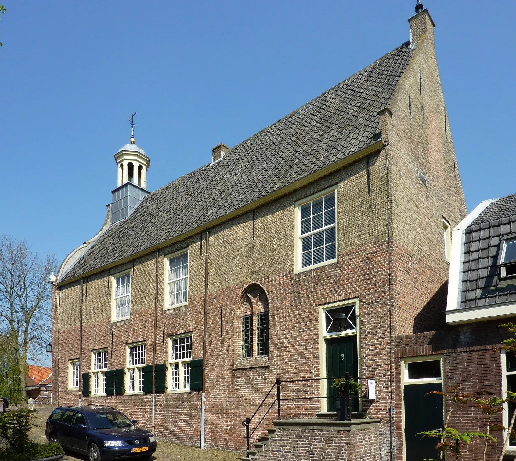 Photo showing: Gasthuiskapel(Geervliet), Stadhuis.