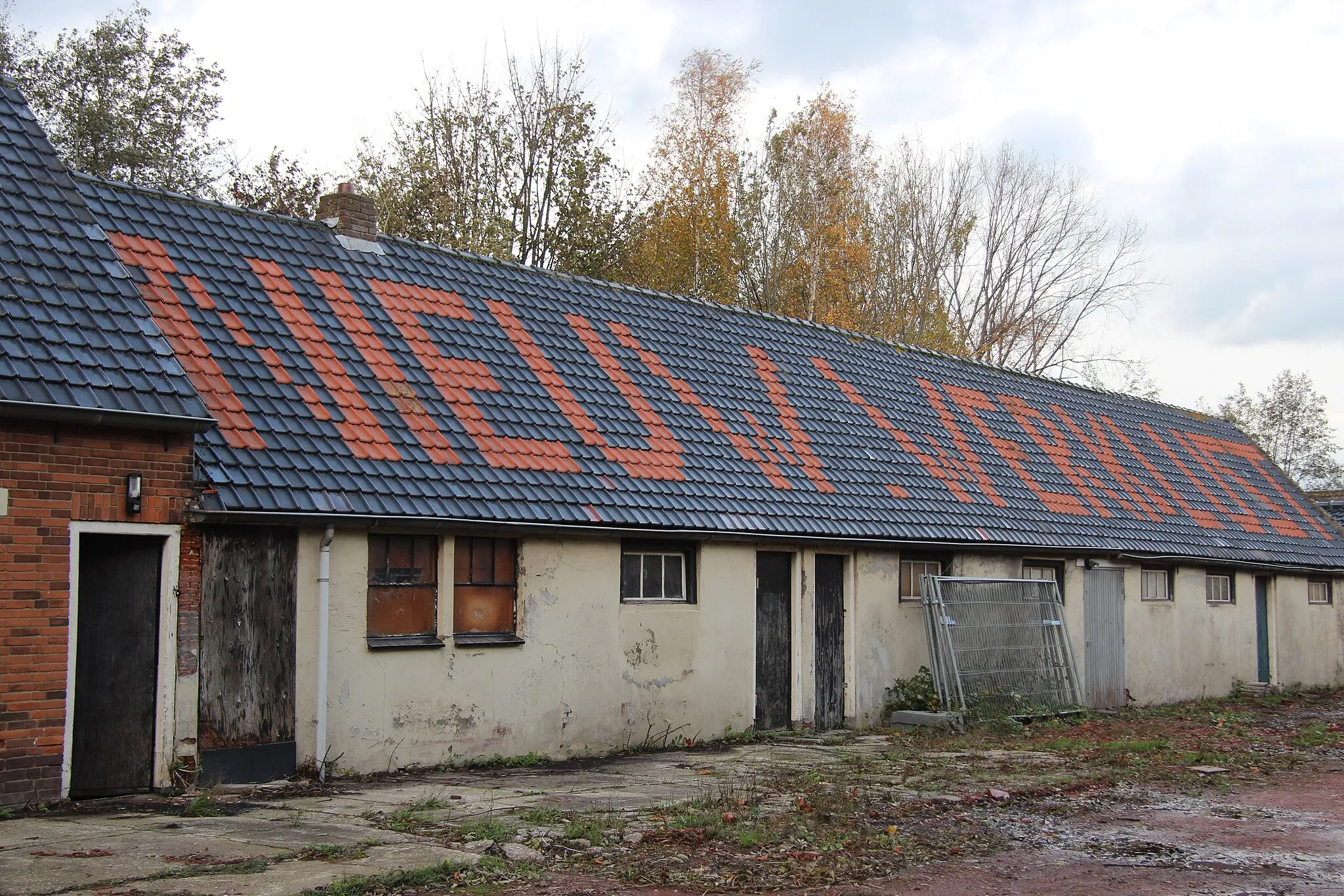 Photo showing: Kleiwarenfabriek Nieuw Werklust pannendak gezien vanaf de Hoge Rijndijk.