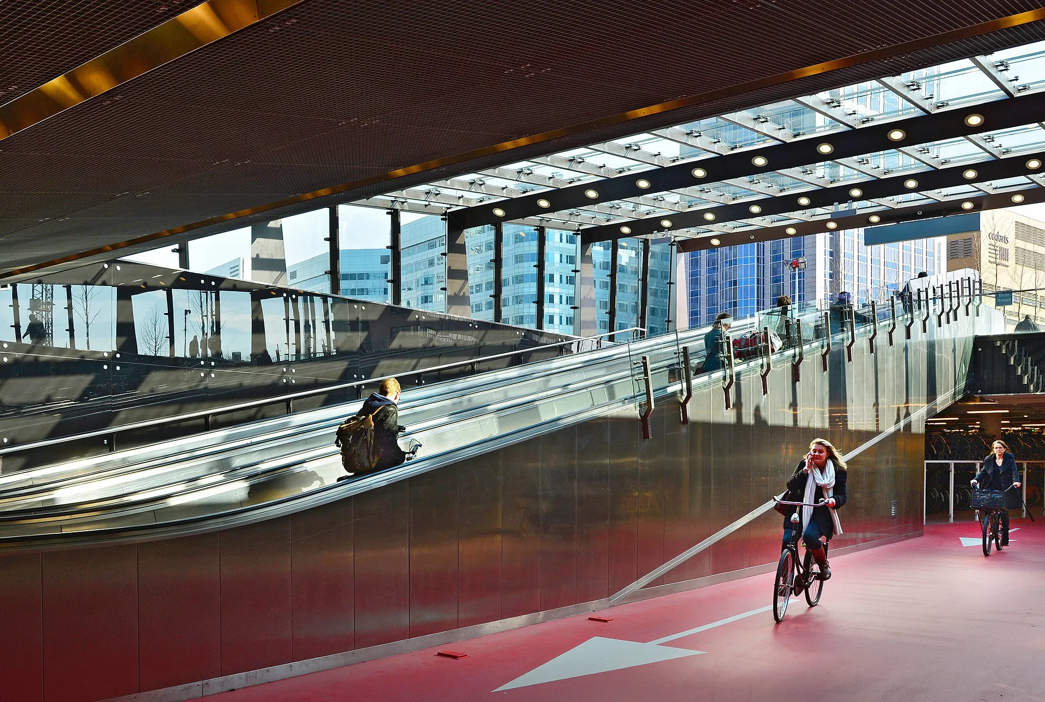 Photo showing: Bike entrance Rotterdam Central Station