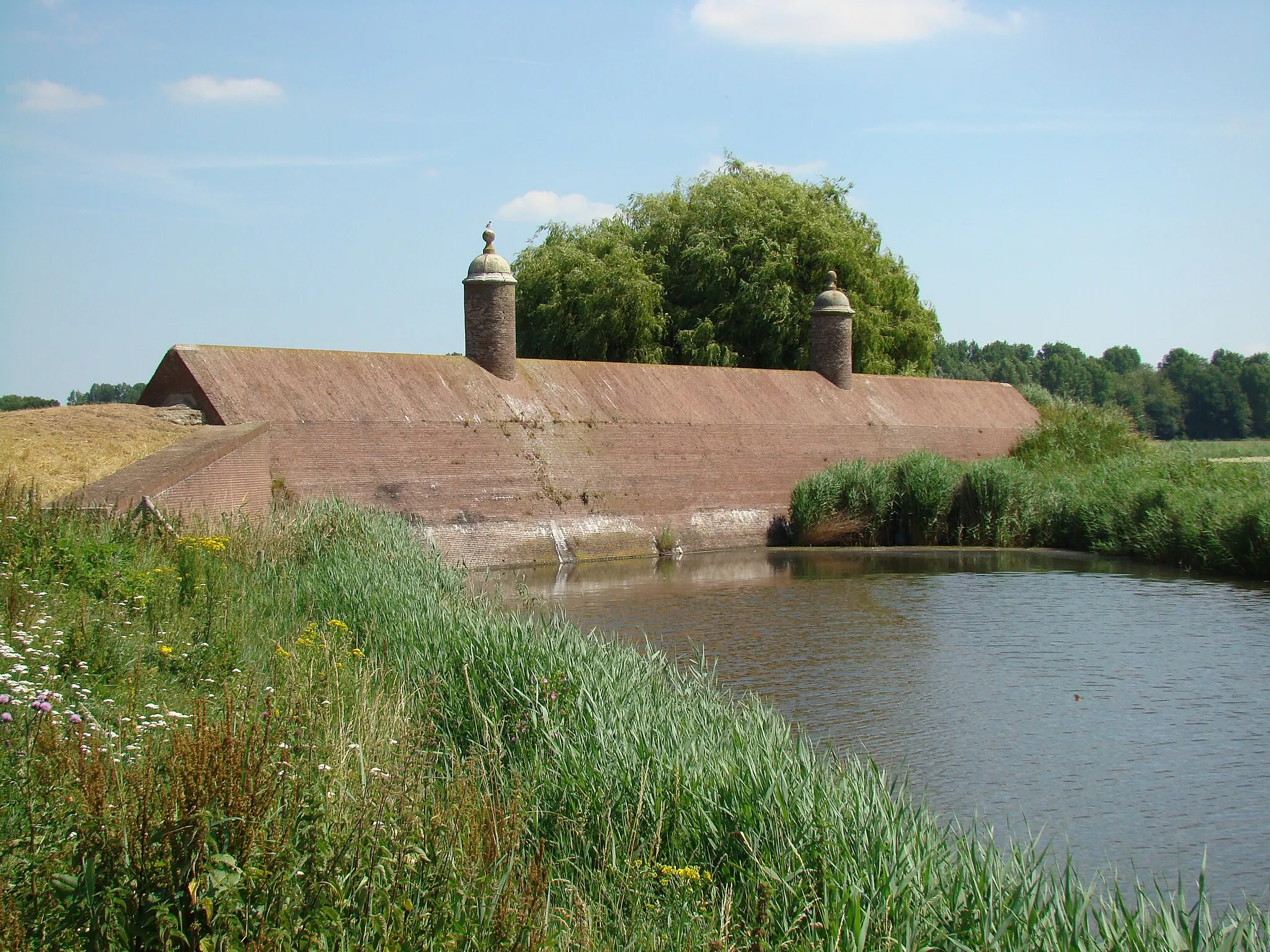 Photo showing: Stenen Poppen, part of the fortifications of Klundert, Netherlands