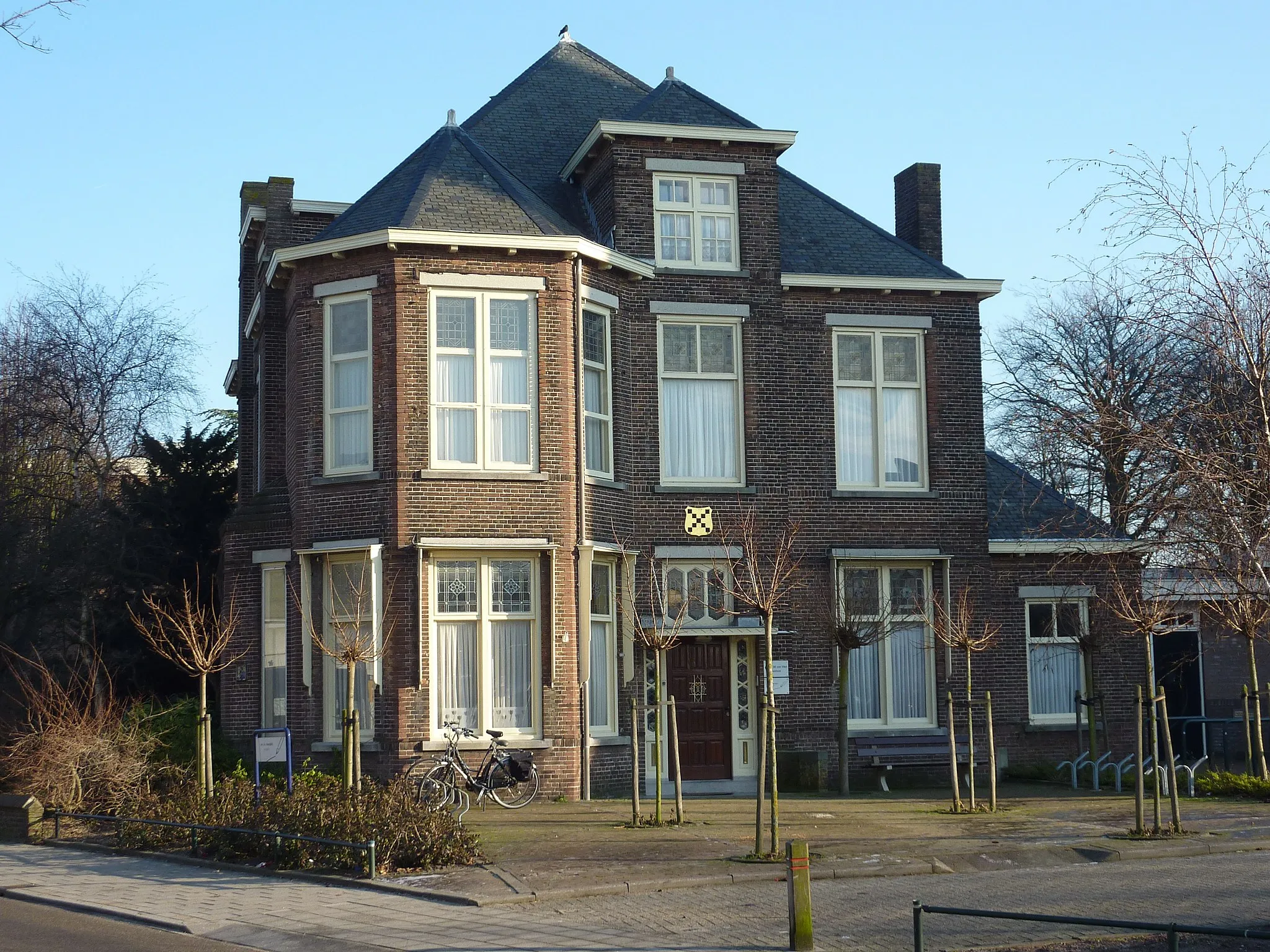 Photo showing: Voorhout, Herenstraat 49. In dit gebouwd is thans een Notaris gevestigd