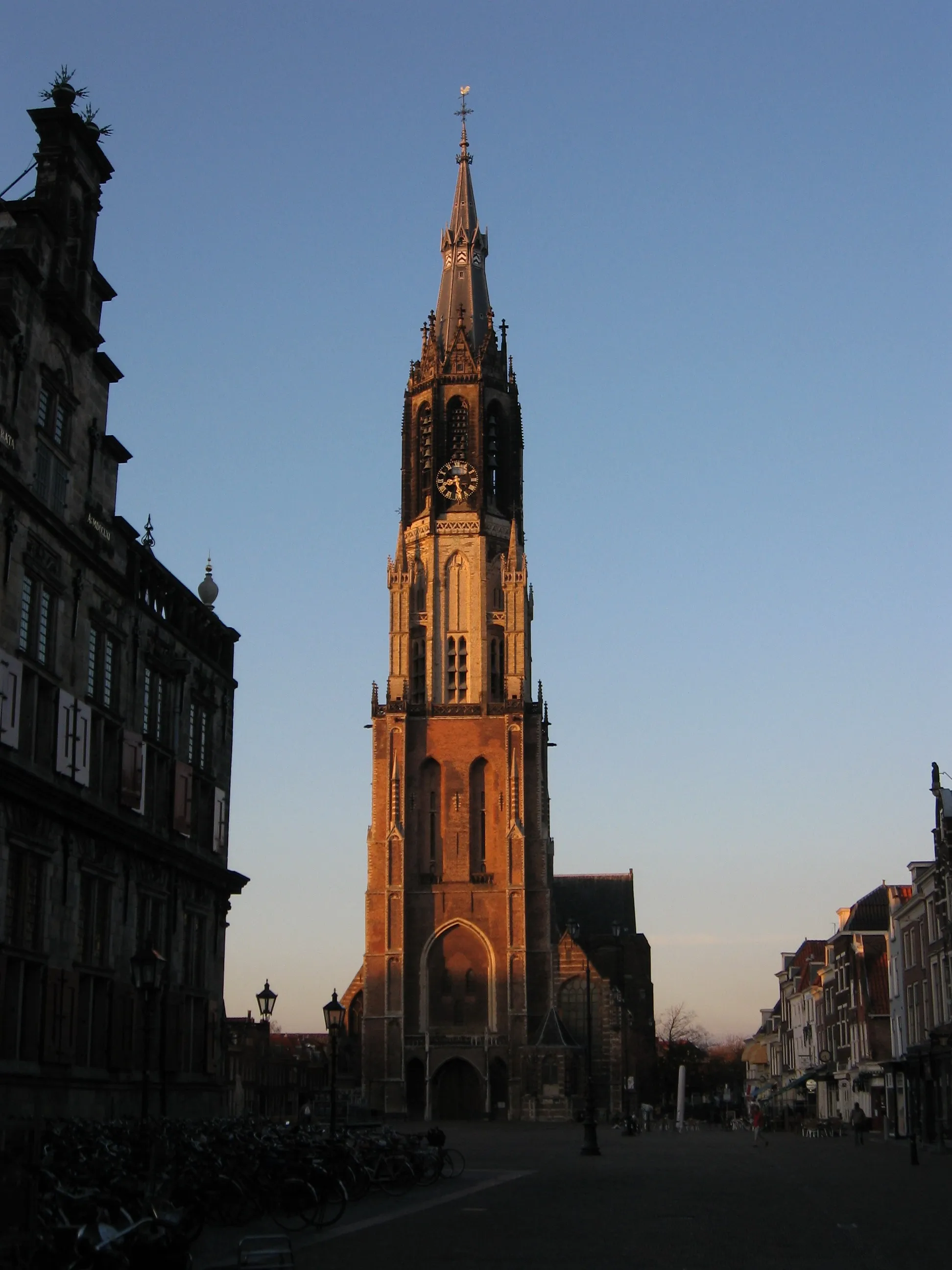 Photo showing: Delft - Church in the evening sun.jpg, rijksmonument