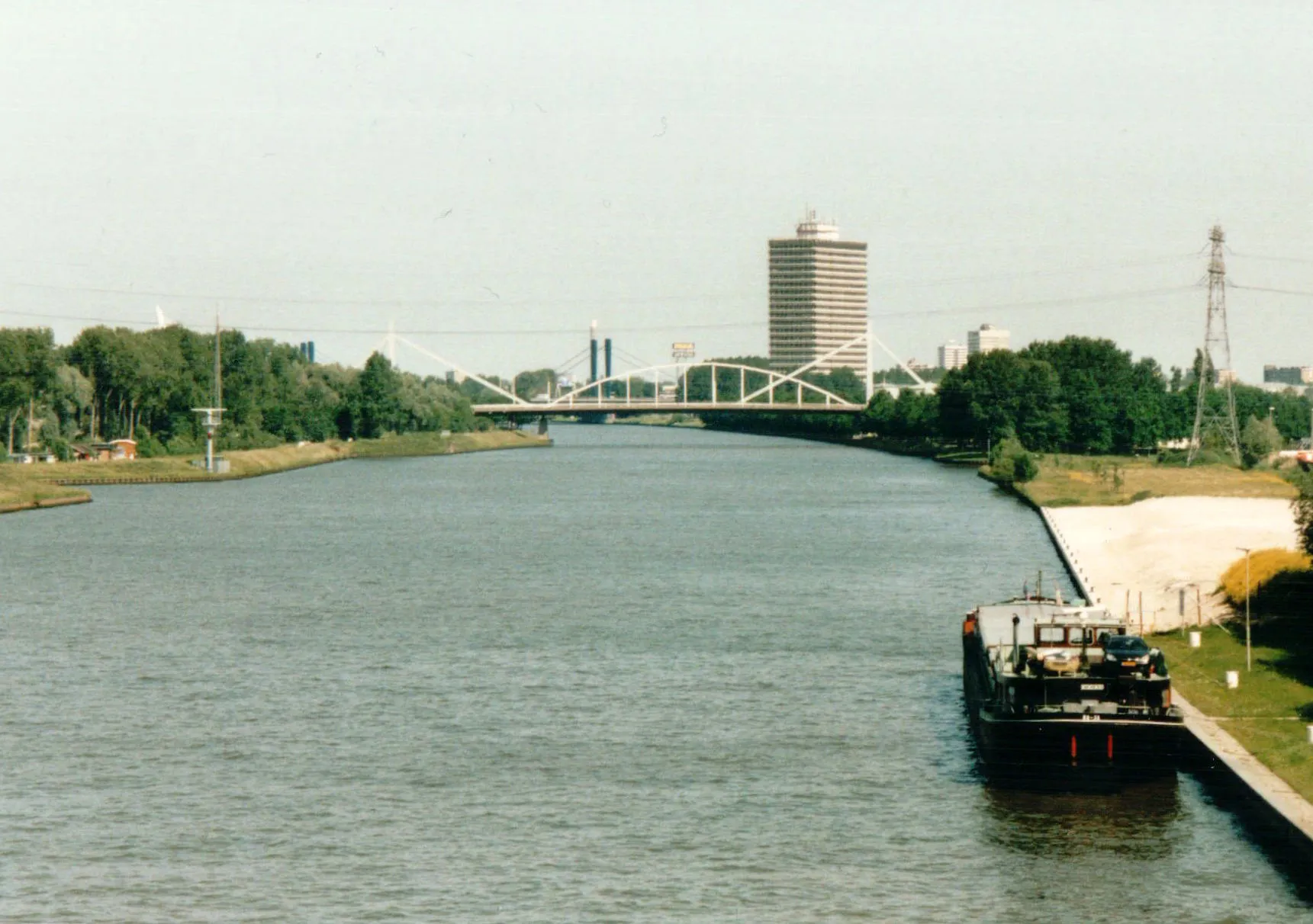 Photo showing: Amsterdam-Rijnkanaal bij Nieuwegein, met Jutphasebrug.