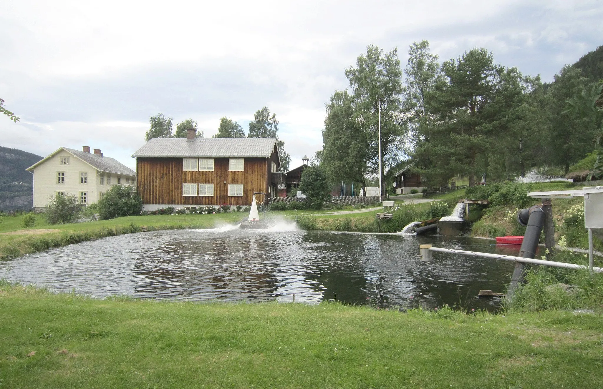 Photo showing: Noraker gård i Aurdal, en av produsentene tilsluttet Valdres Rakørret.